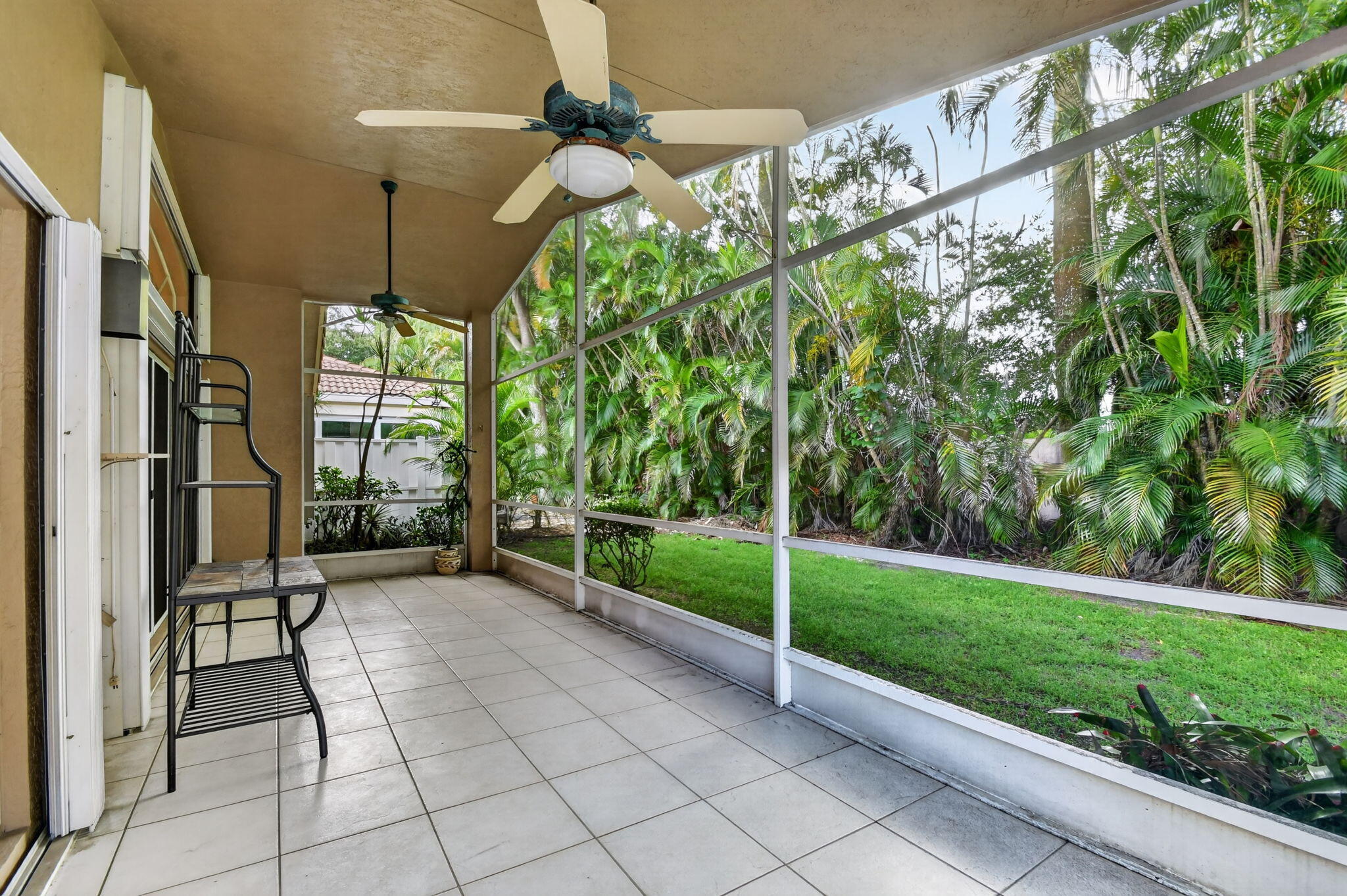 PALM ISLES WEST - Residential