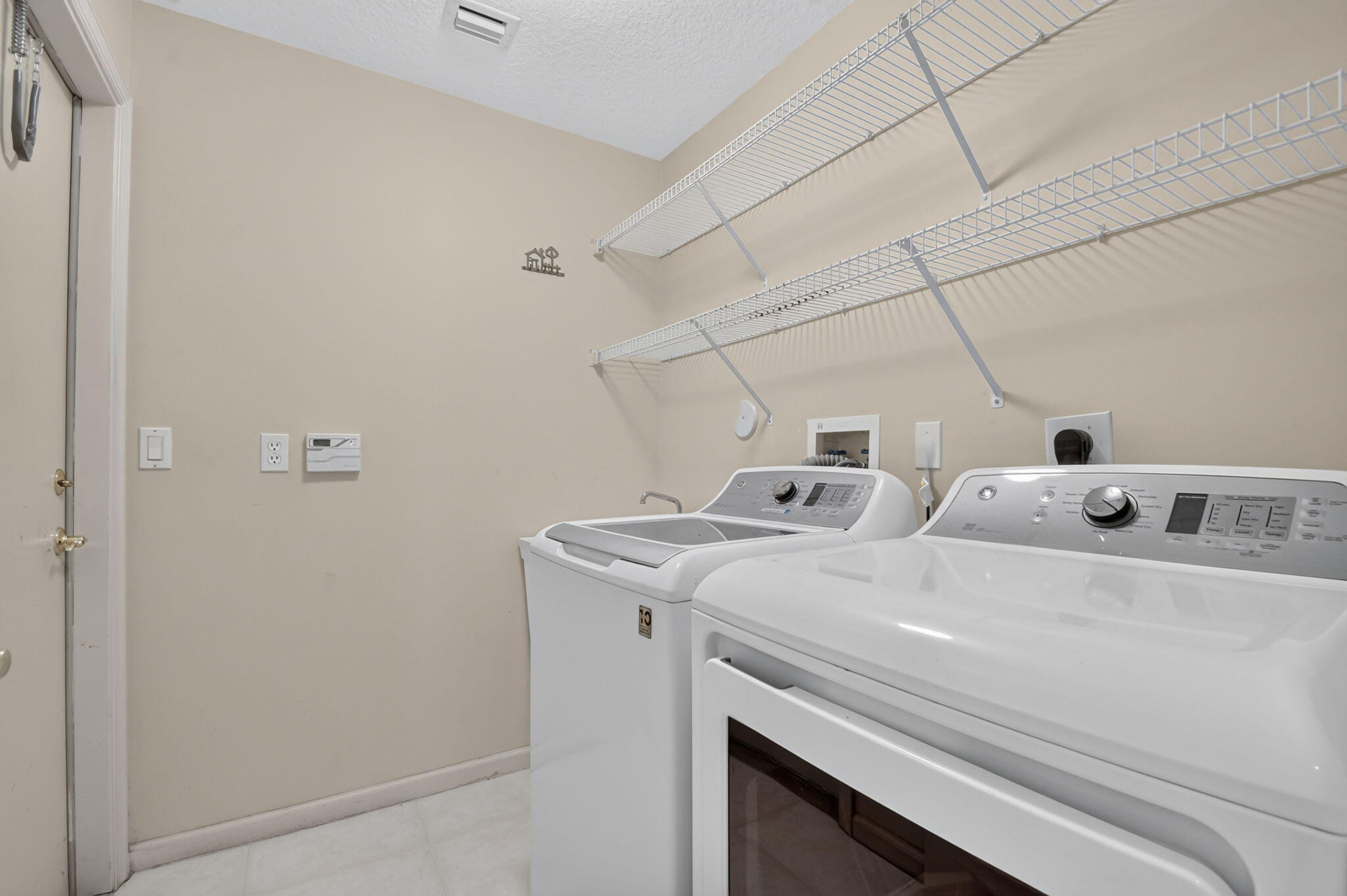 PALM ISLES WEST - Residential