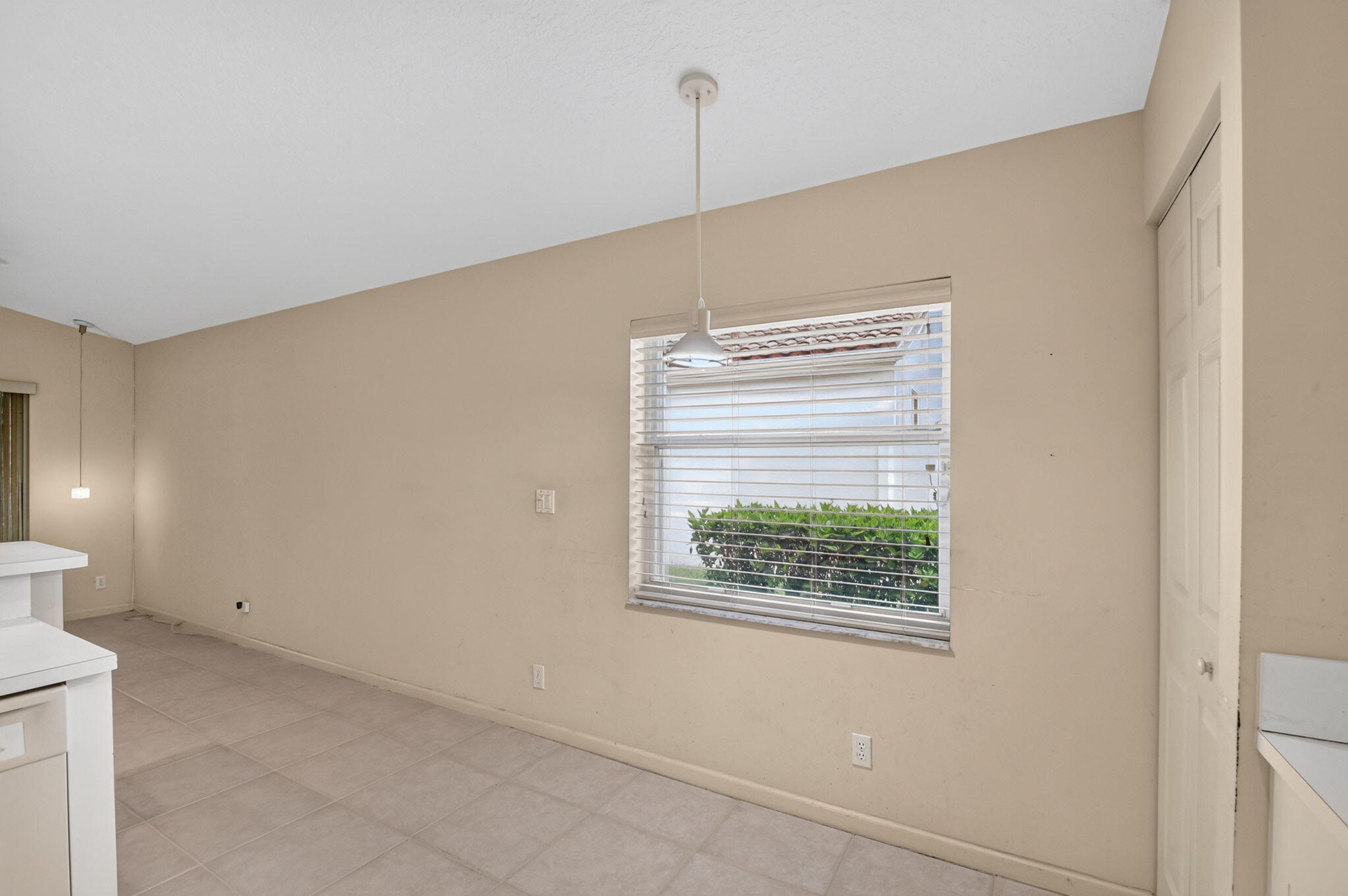 PALM ISLES WEST - Residential