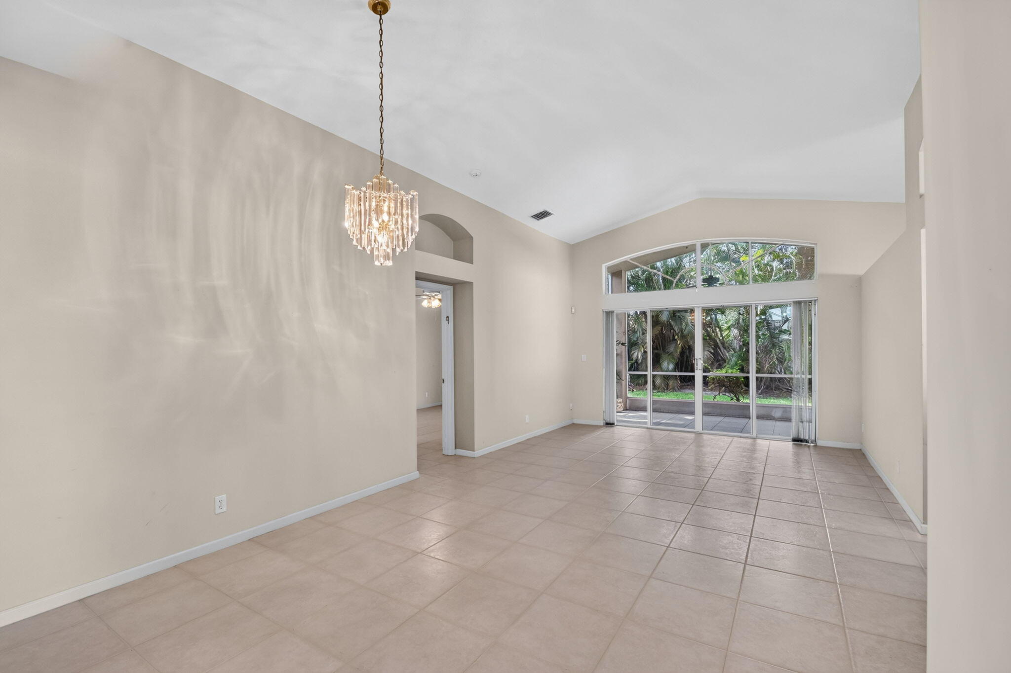 PALM ISLES WEST - Residential