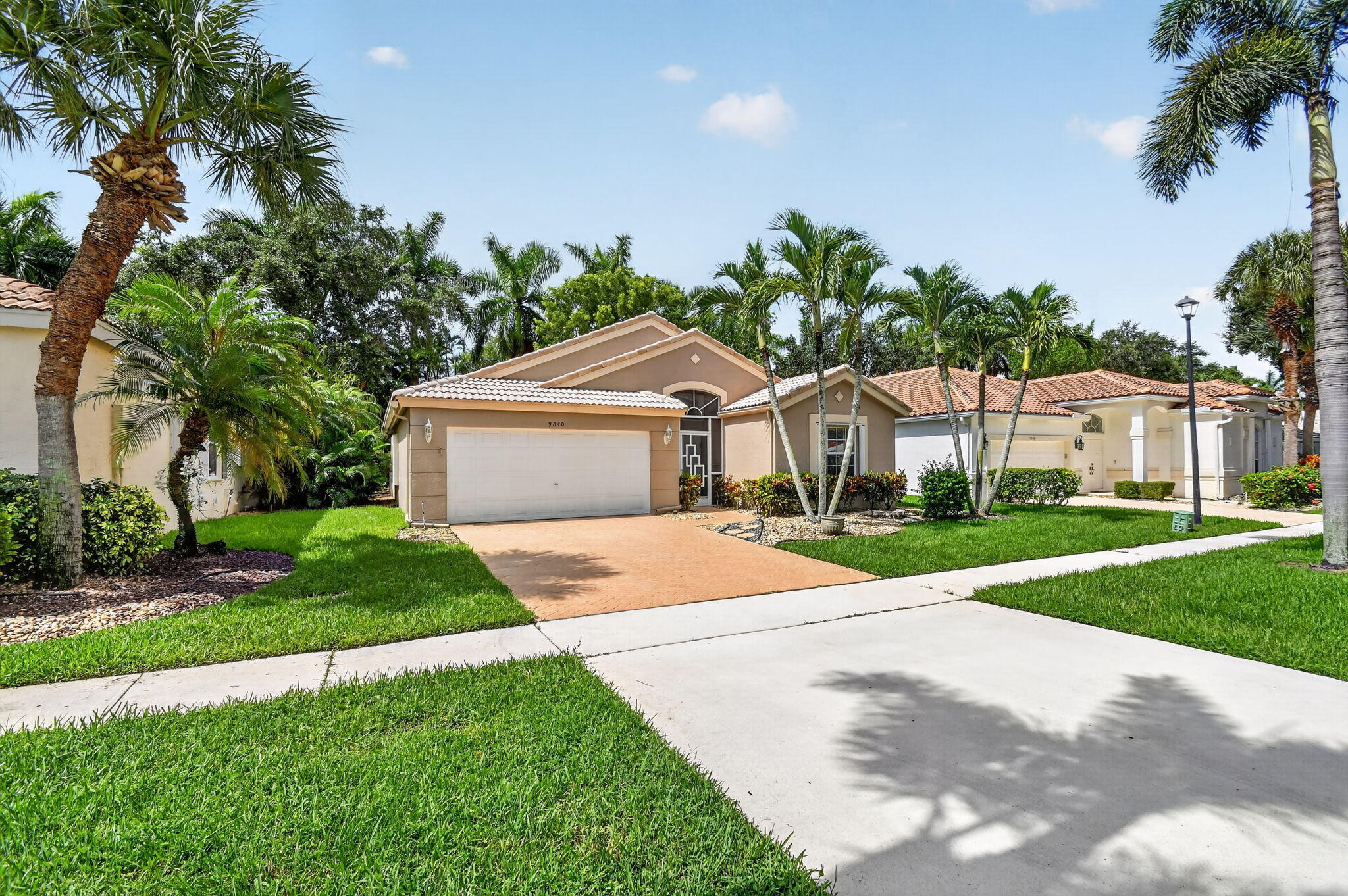 PALM ISLES WEST - Residential