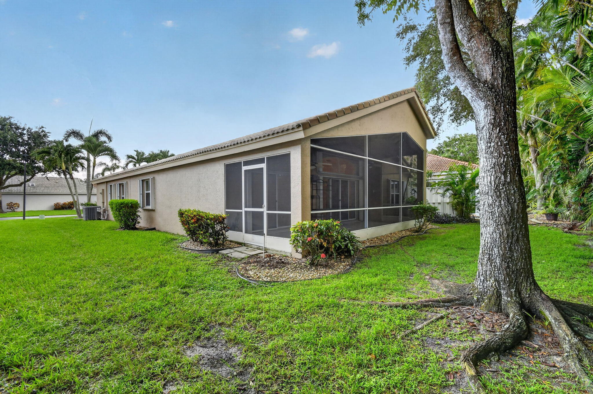 PALM ISLES WEST - Residential