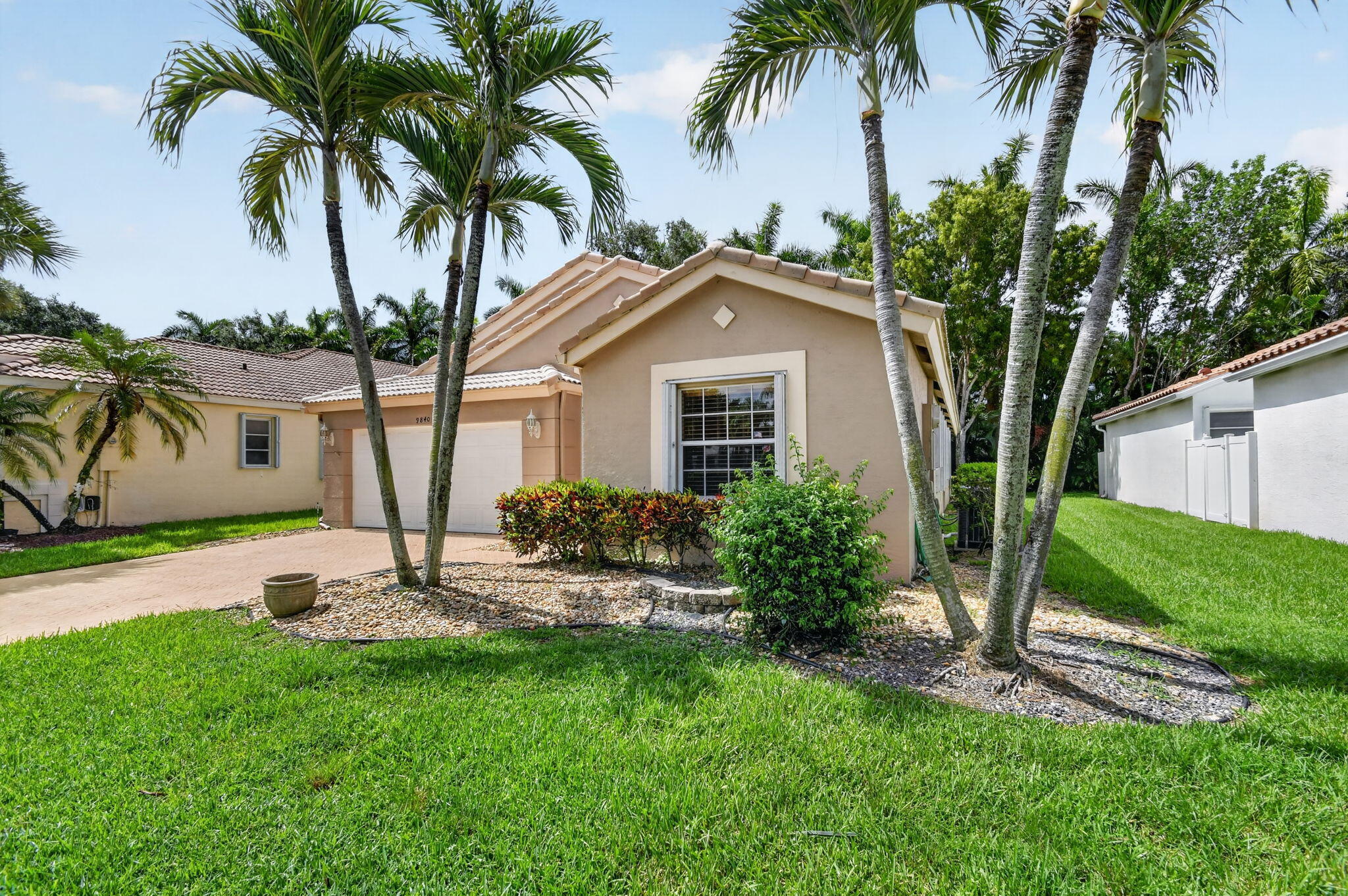 PALM ISLES WEST - Residential