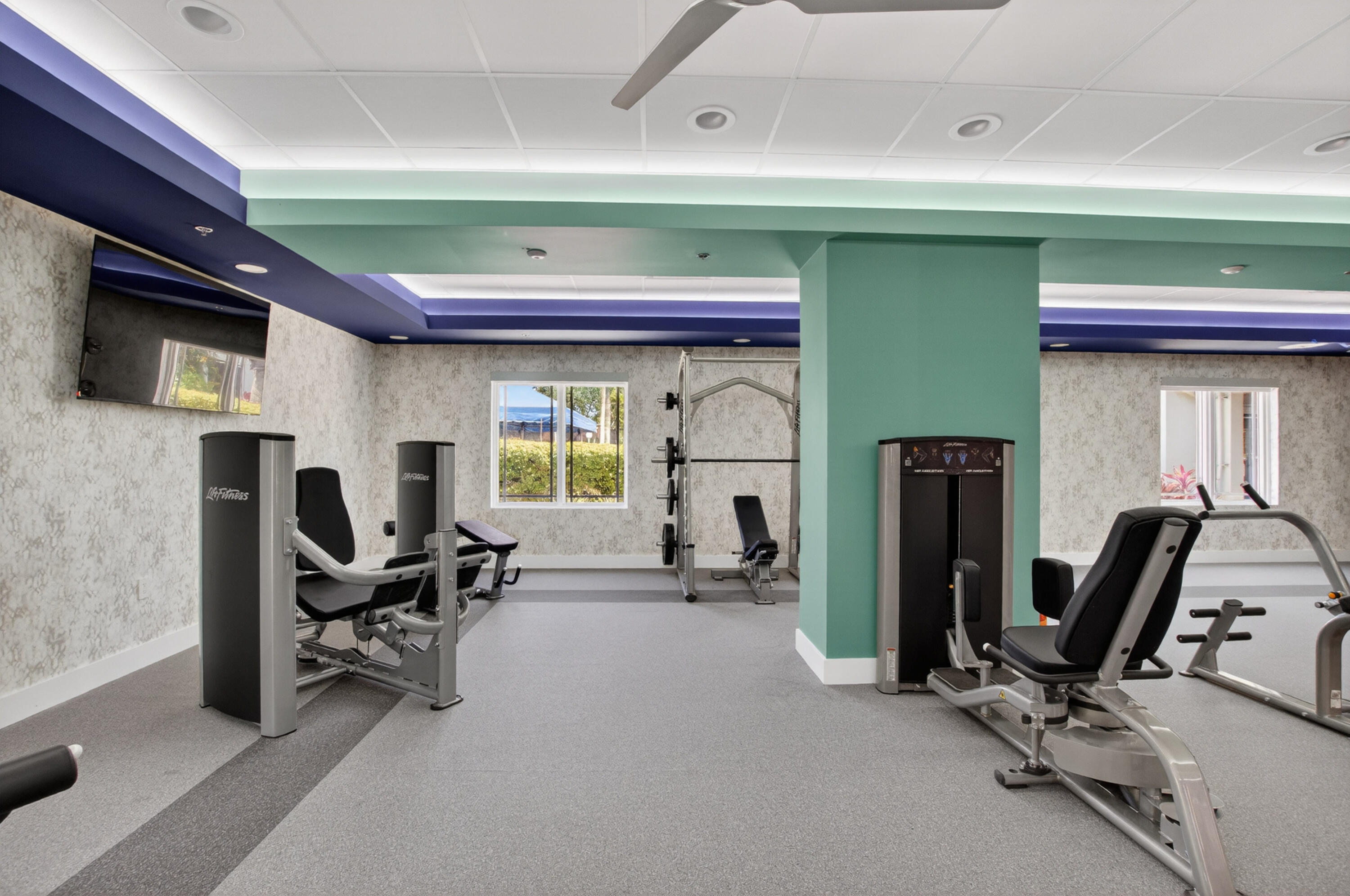 PALM ISLES WEST - Residential