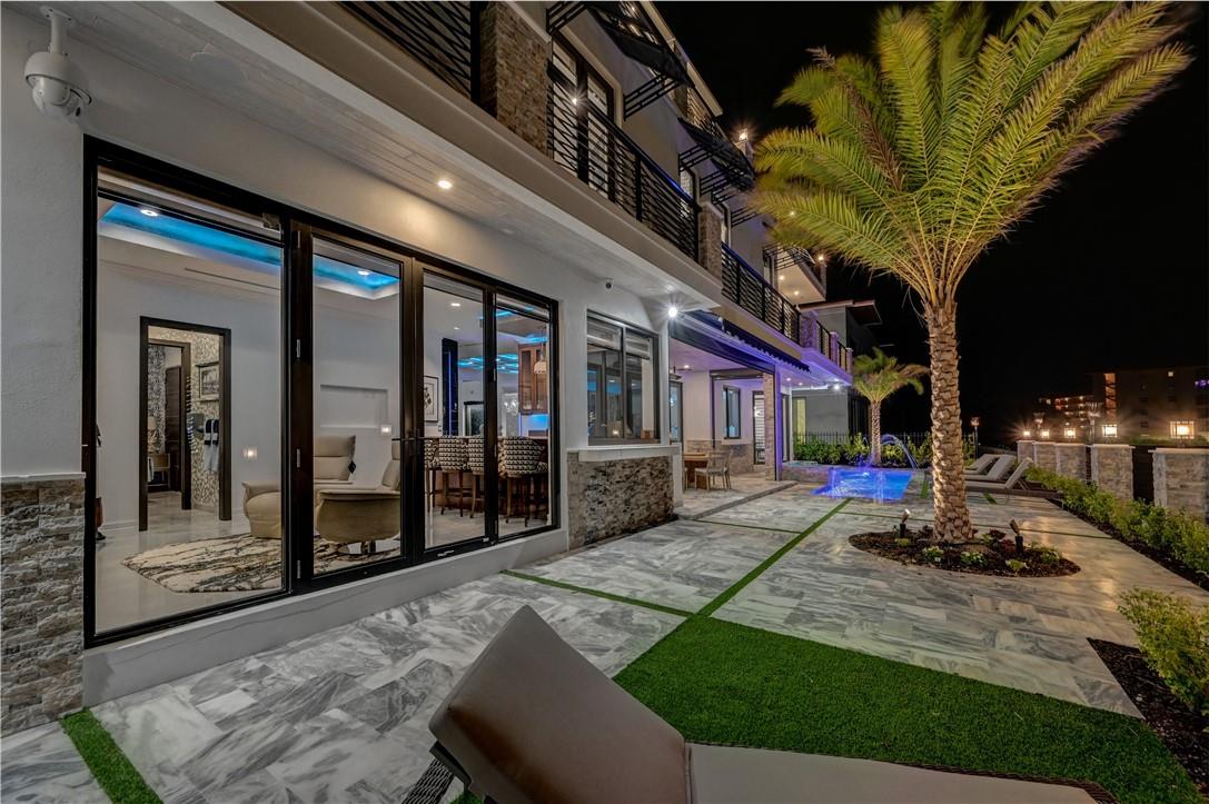 BLUE INLET LT 9 BLK 5 - Residential