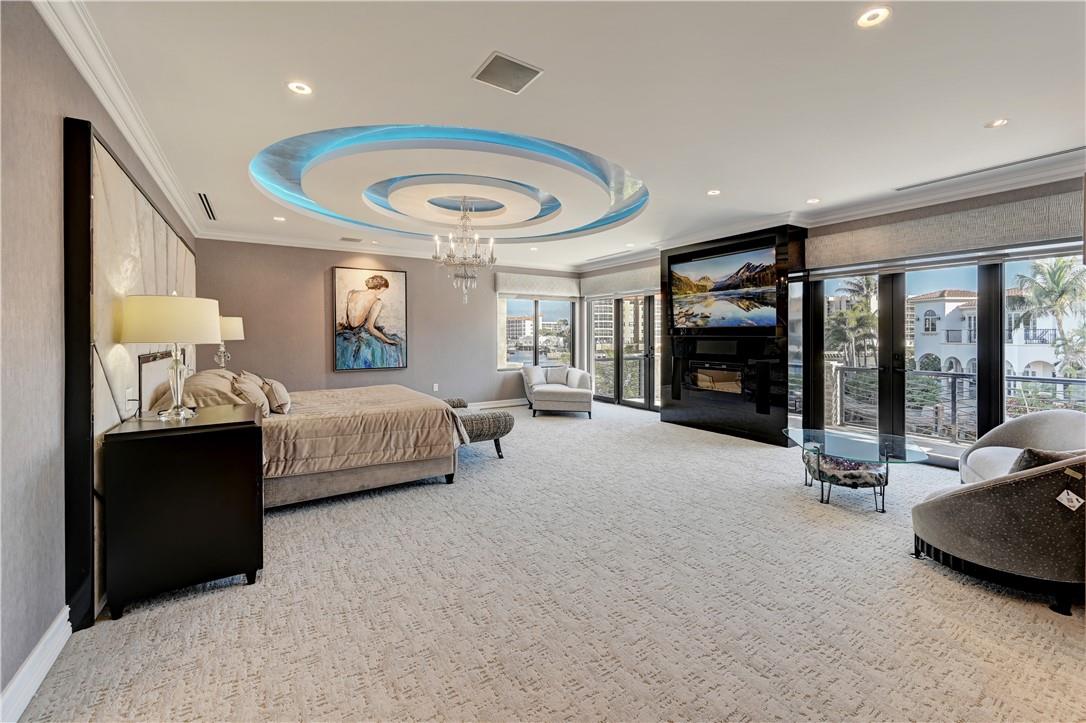 BLUE INLET LT 9 BLK 5 - Residential