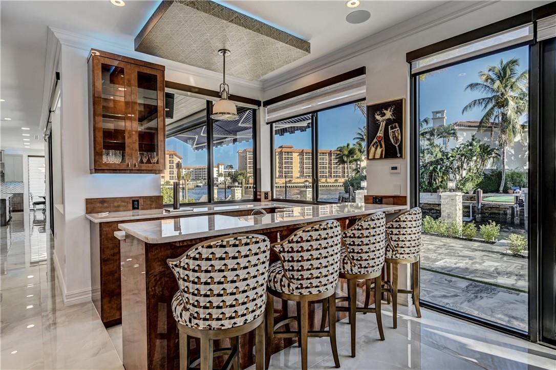 BLUE INLET LT 9 BLK 5 - Residential