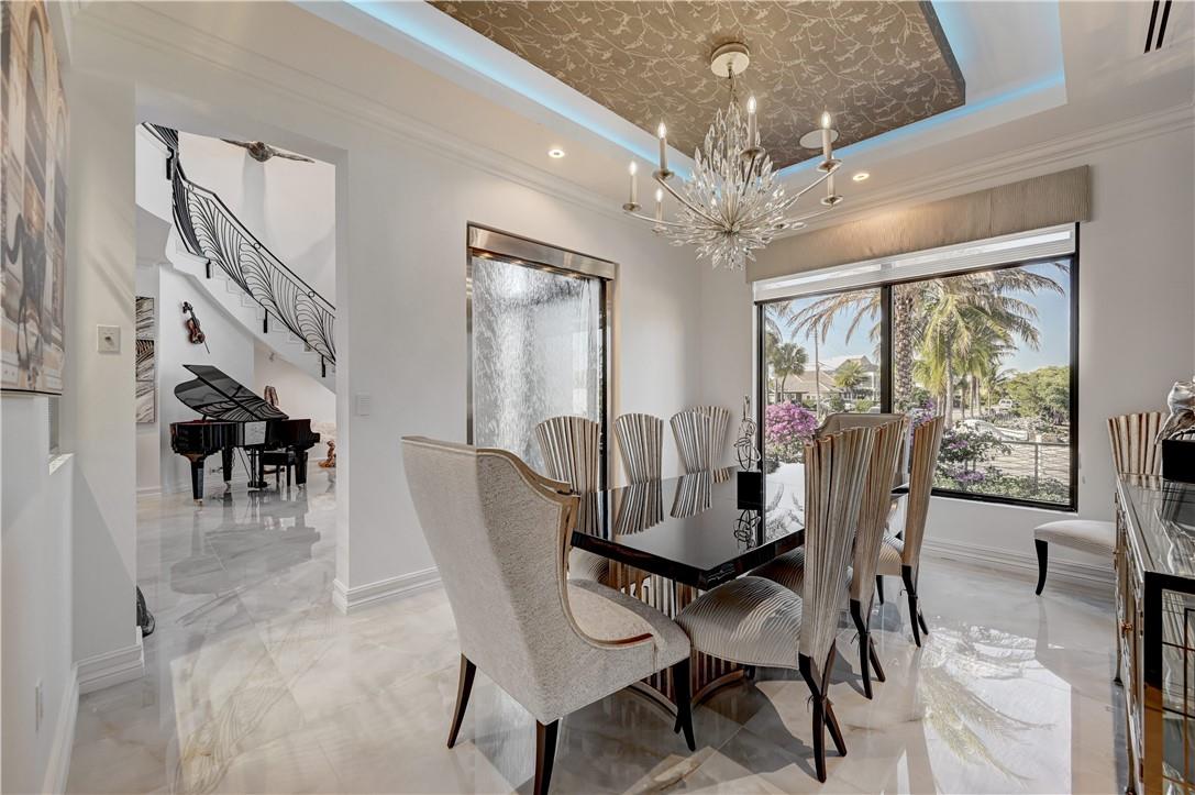 BLUE INLET LT 9 BLK 5 - Residential