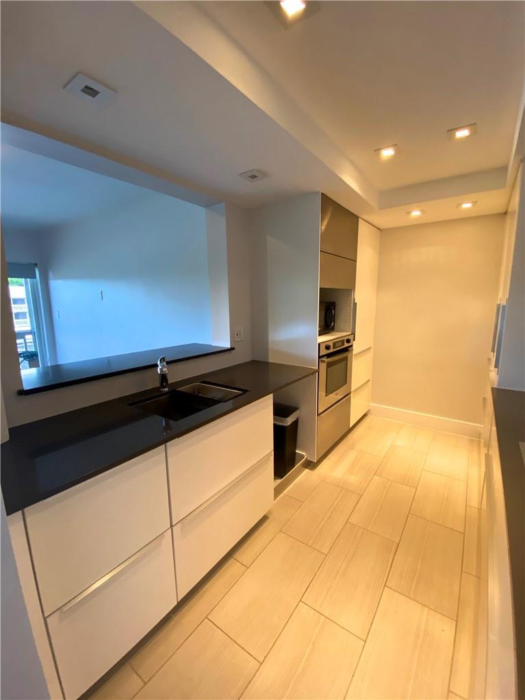 RIO NUEVO D CONDO - Residential Lease