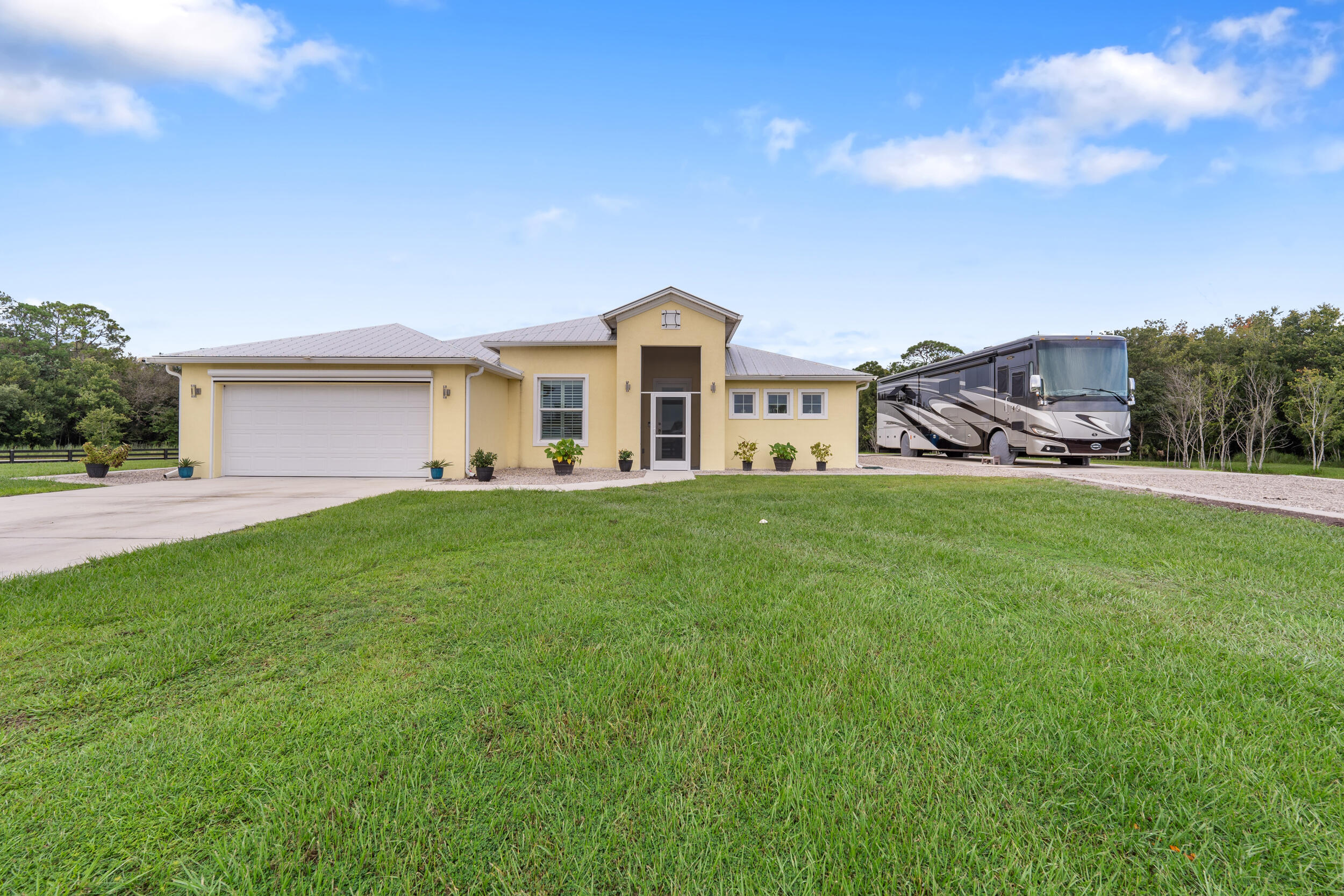 BRIDLEWOOD RANCHES - Residential