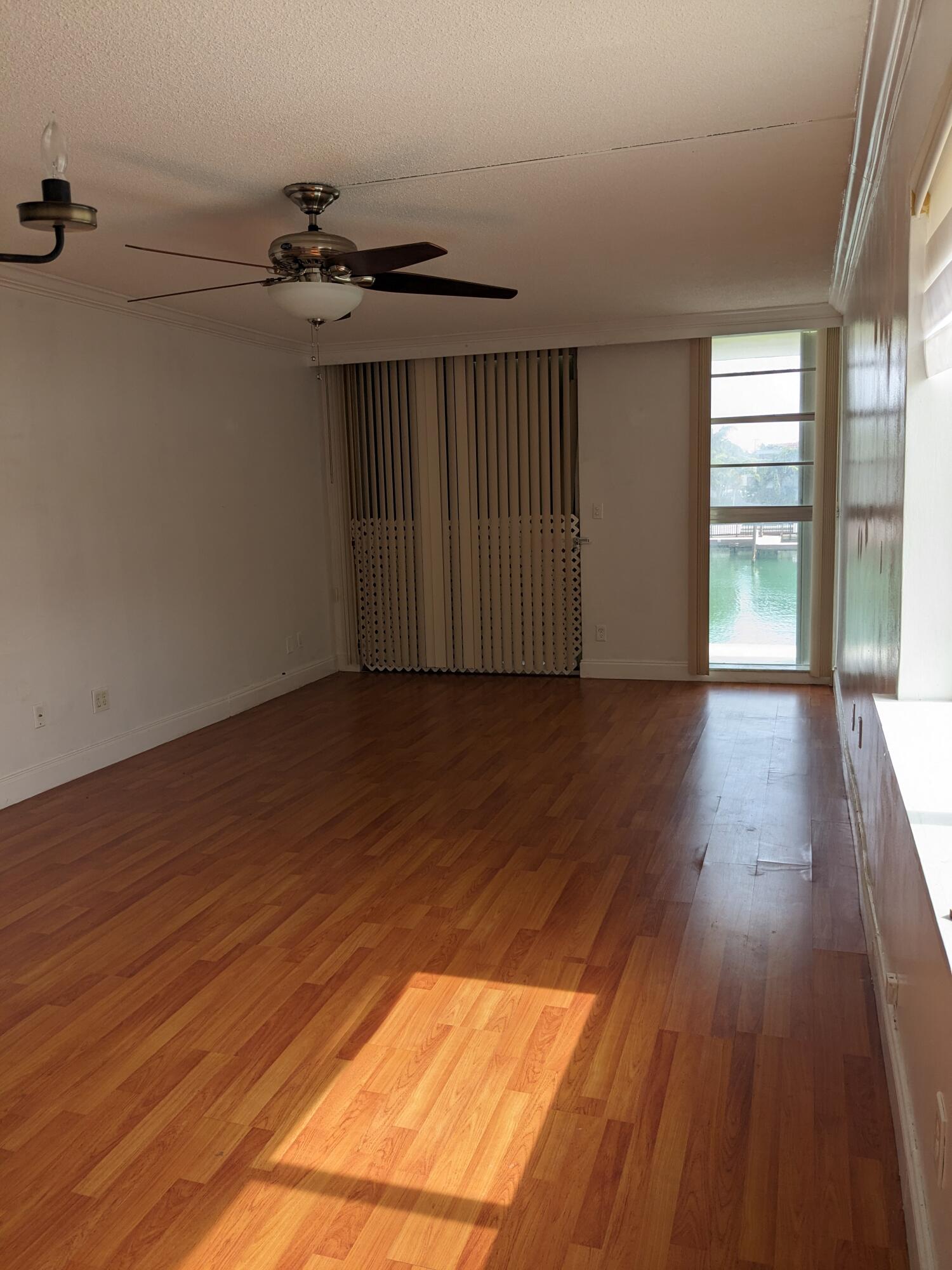 DOMINO ONE CONDO - Residential