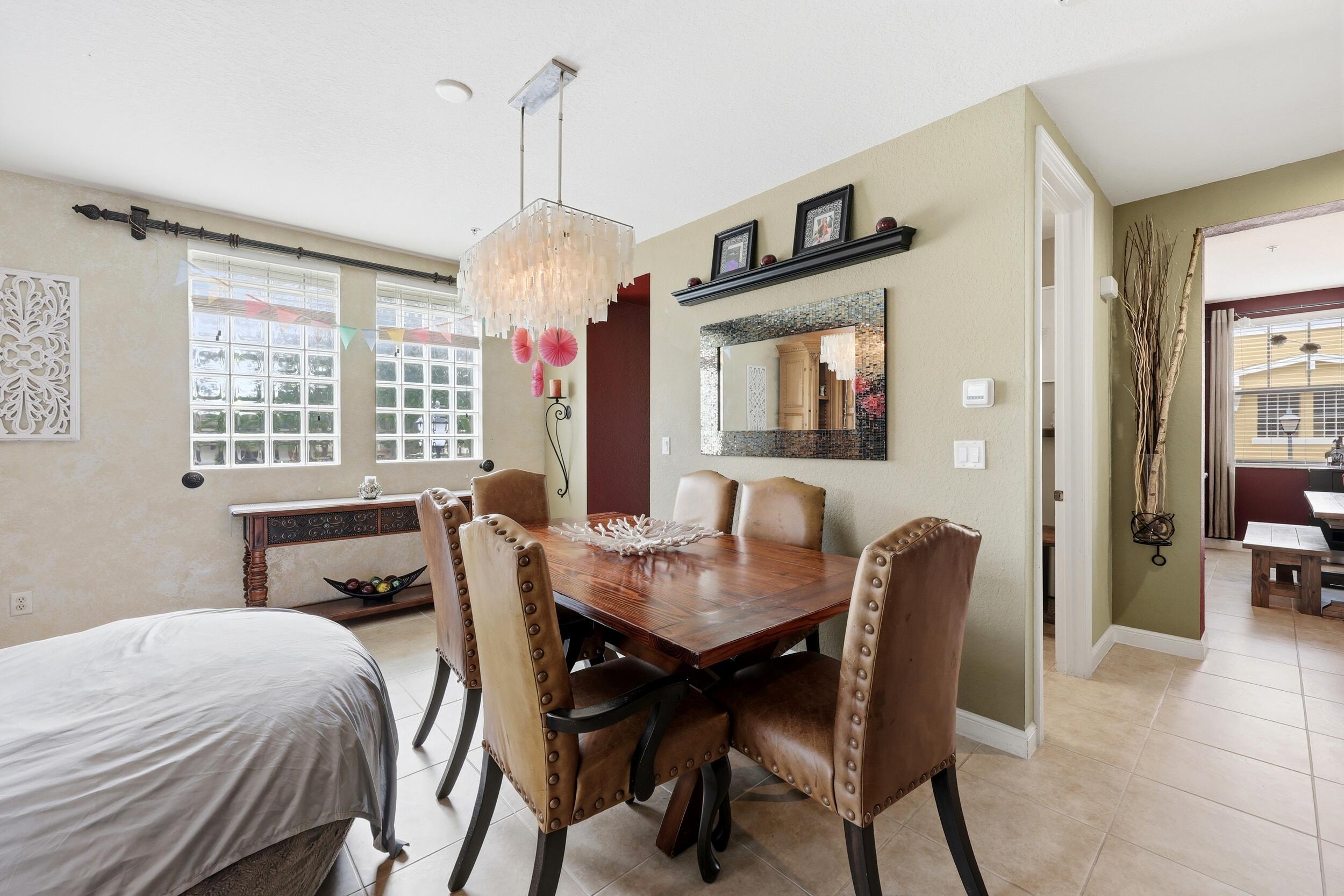 CITYSIDE CONDO - Residential