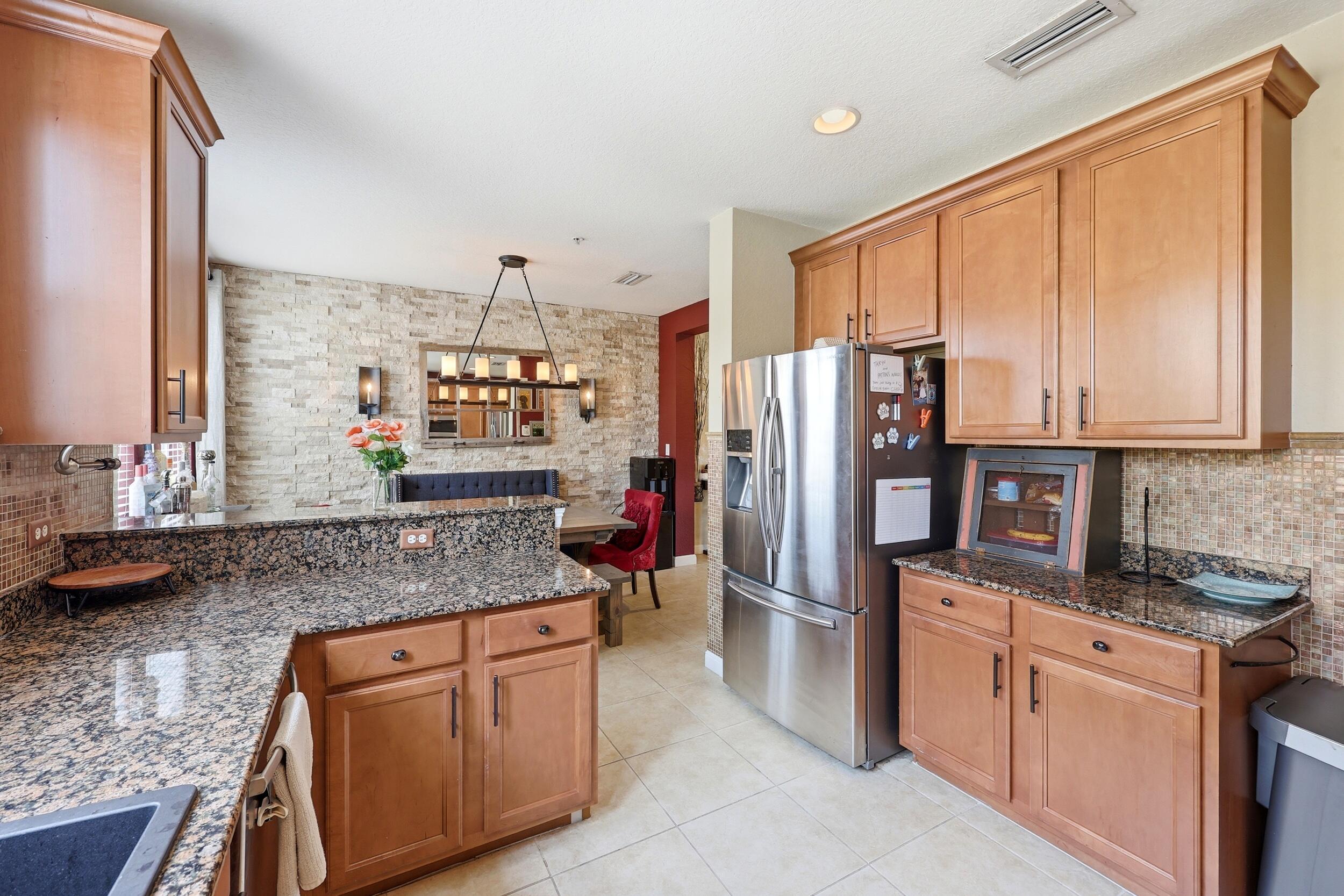 CITYSIDE CONDO - Residential