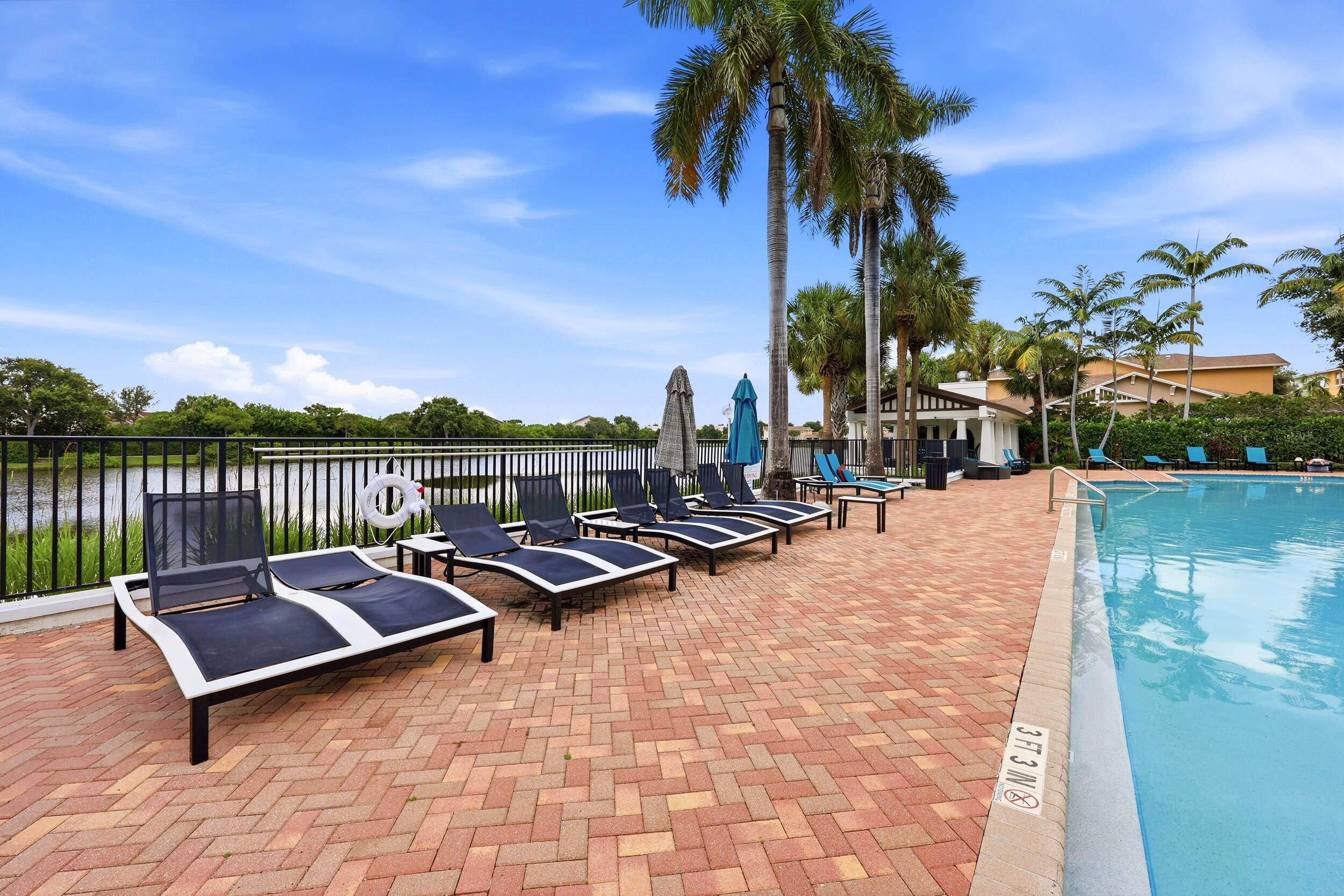 CITYSIDE CONDO - Residential