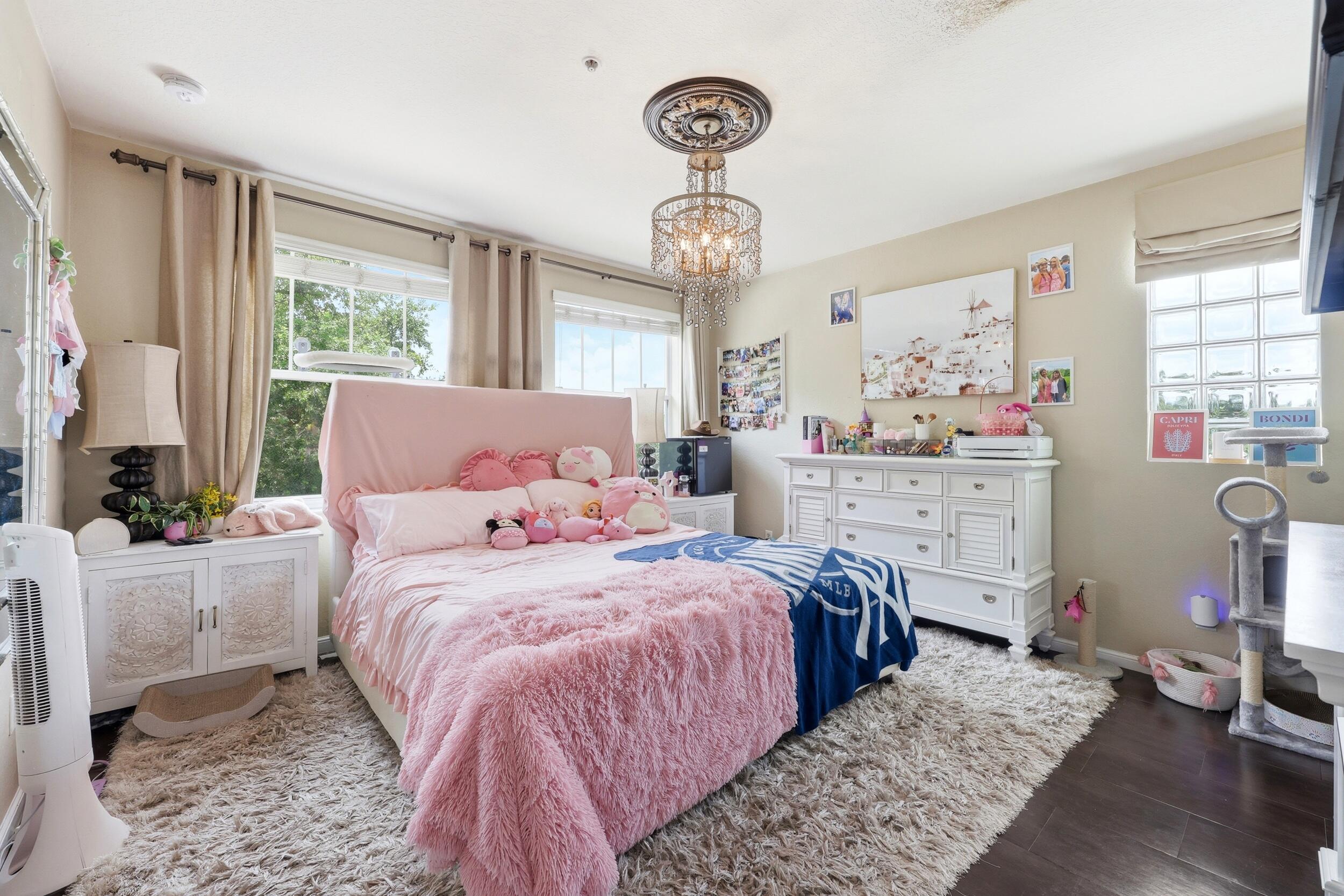CITYSIDE CONDO - Residential