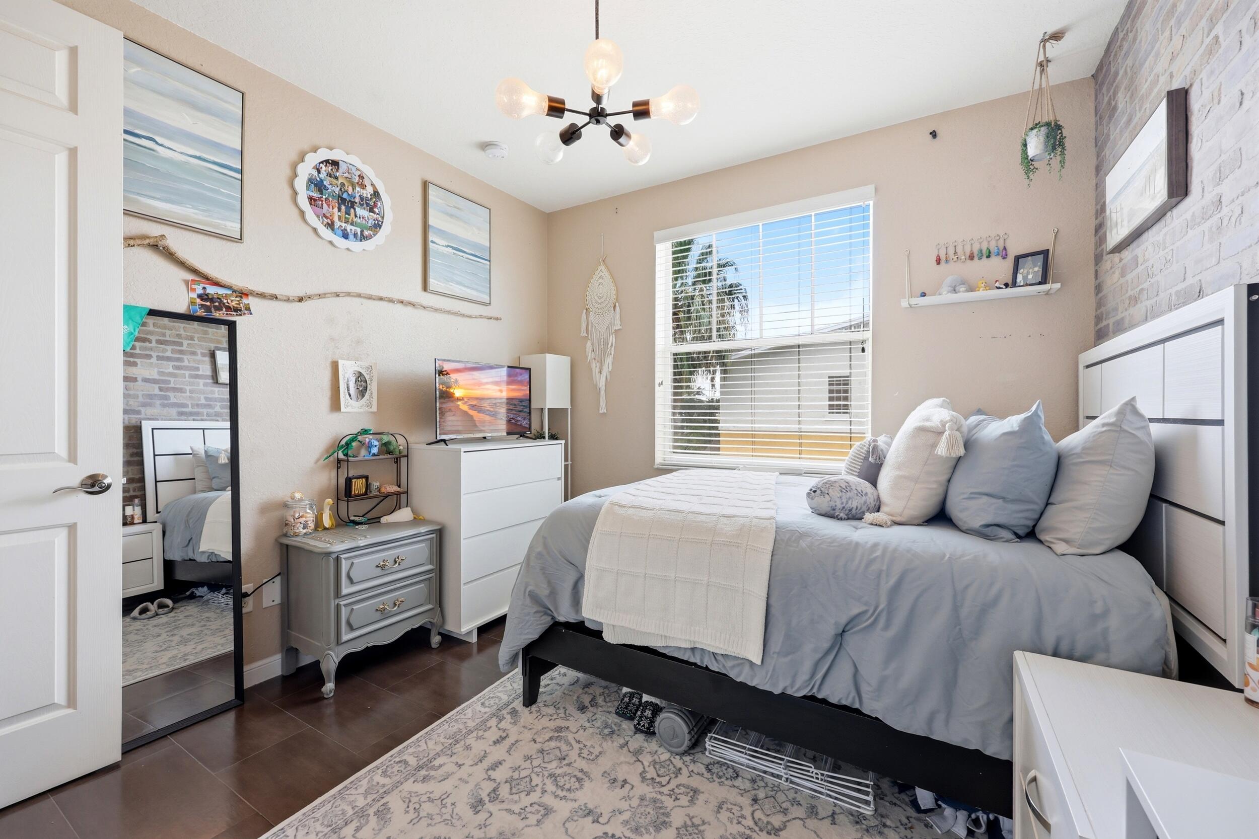 CITYSIDE CONDO - Residential