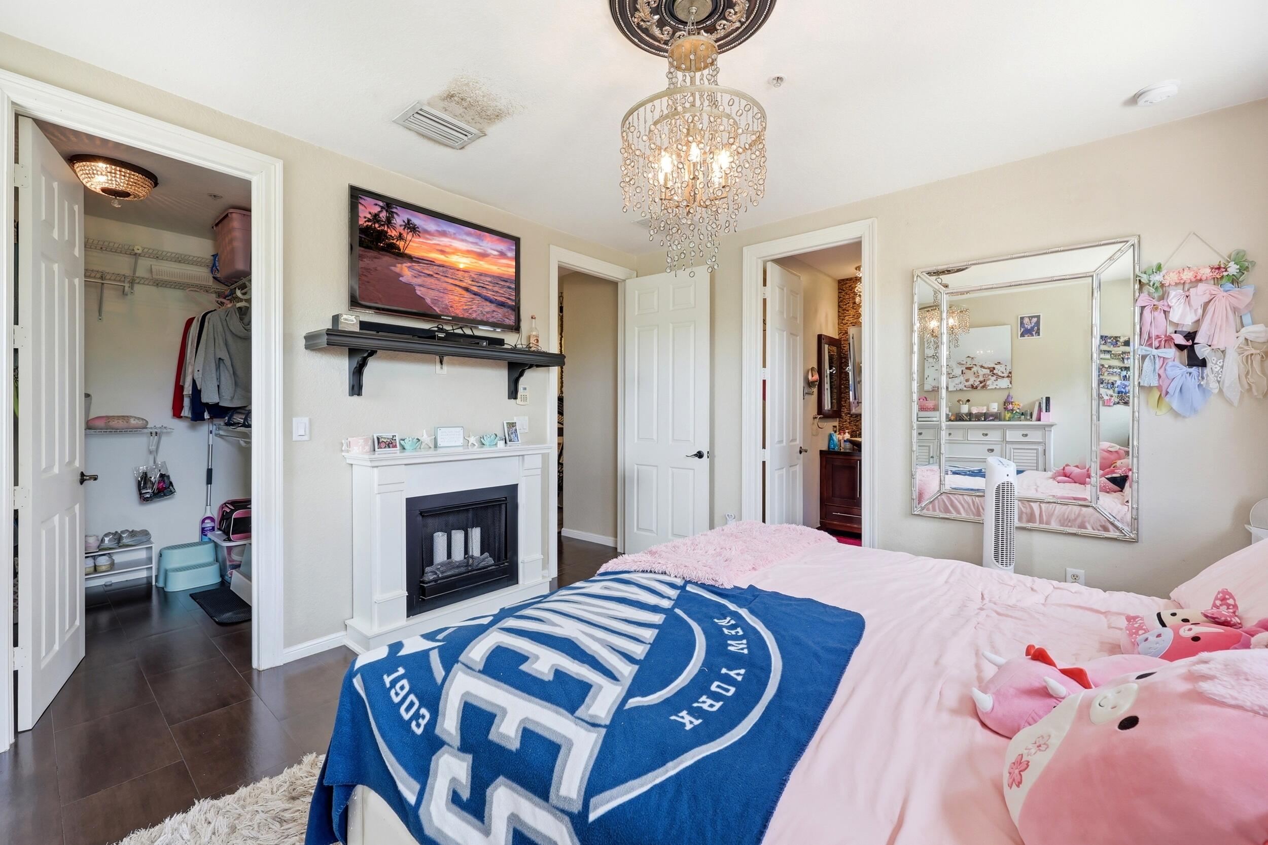 CITYSIDE CONDO - Residential