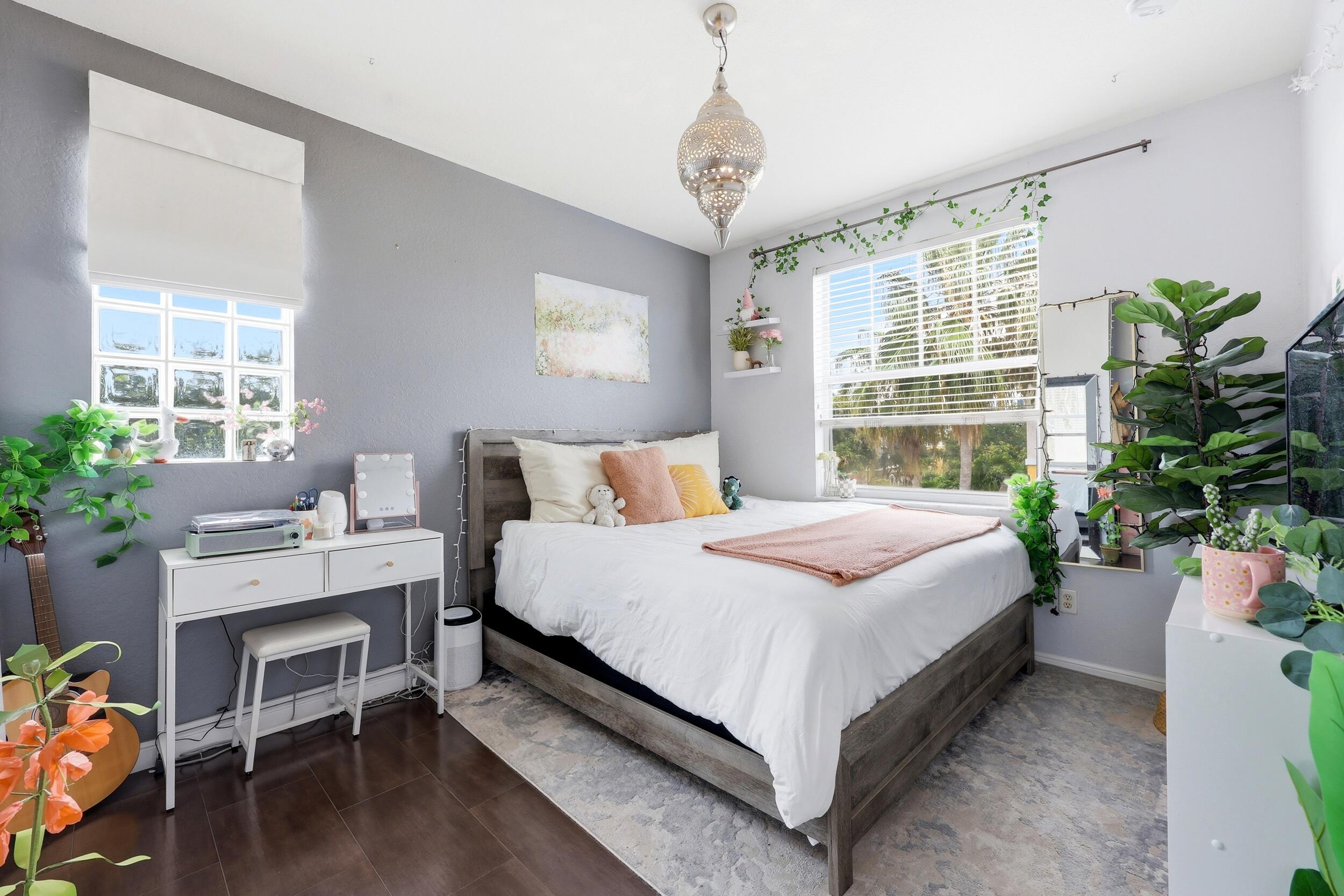 CITYSIDE CONDO - Residential