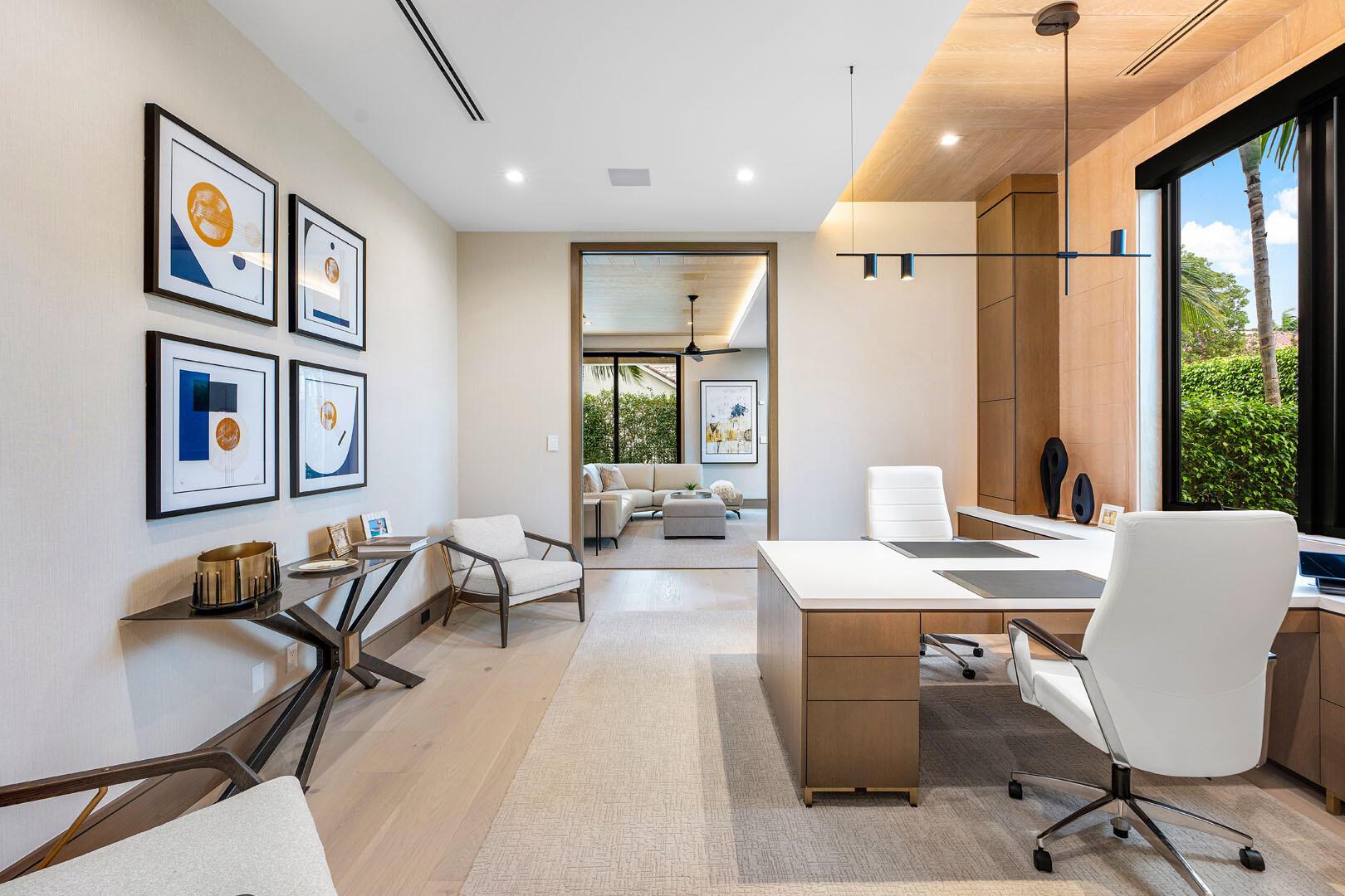 ROYAL PALM YACHT & COUNTRY CLUB - Residential