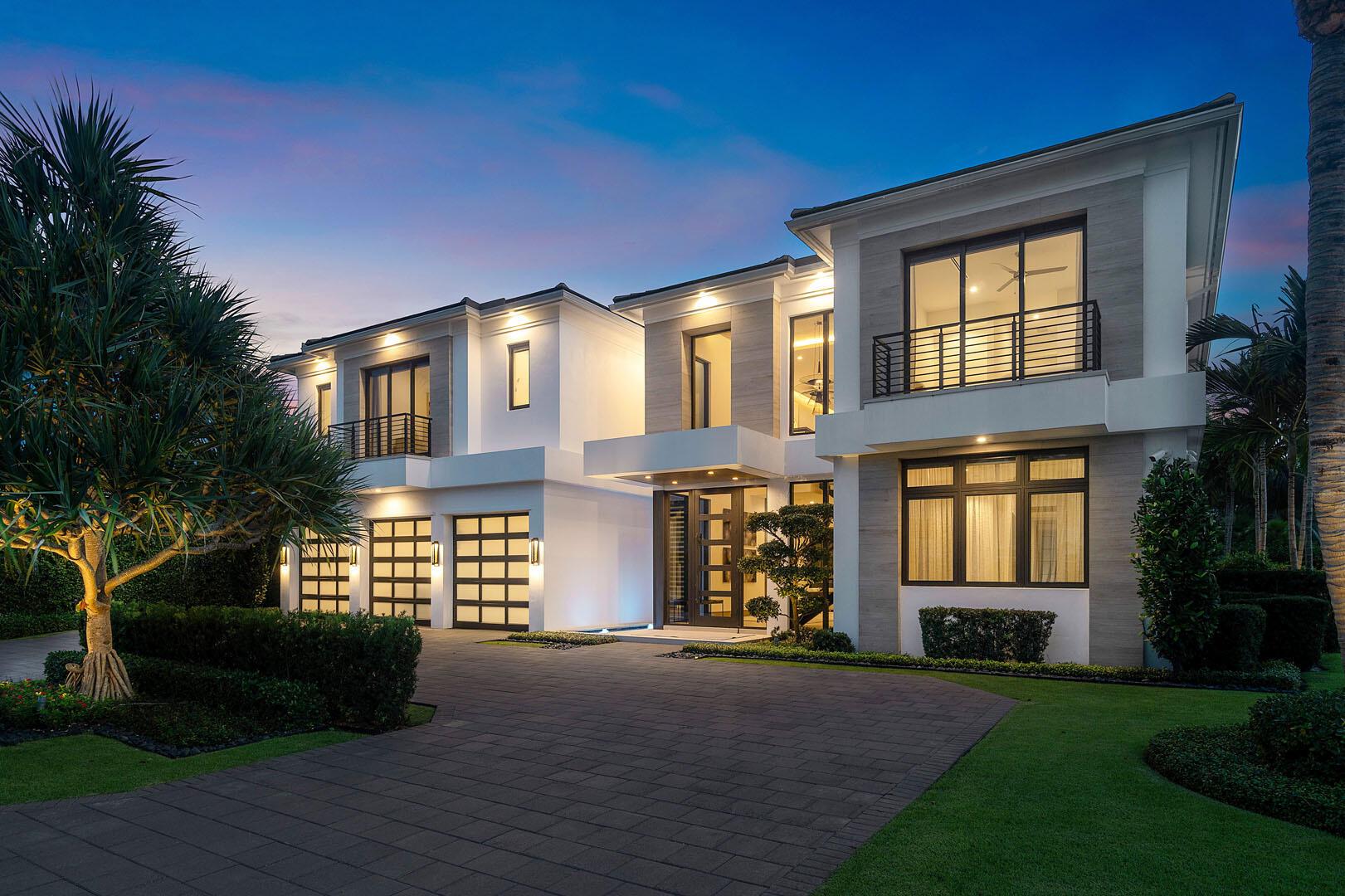 ROYAL PALM YACHT & COUNTRY CLUB - Residential