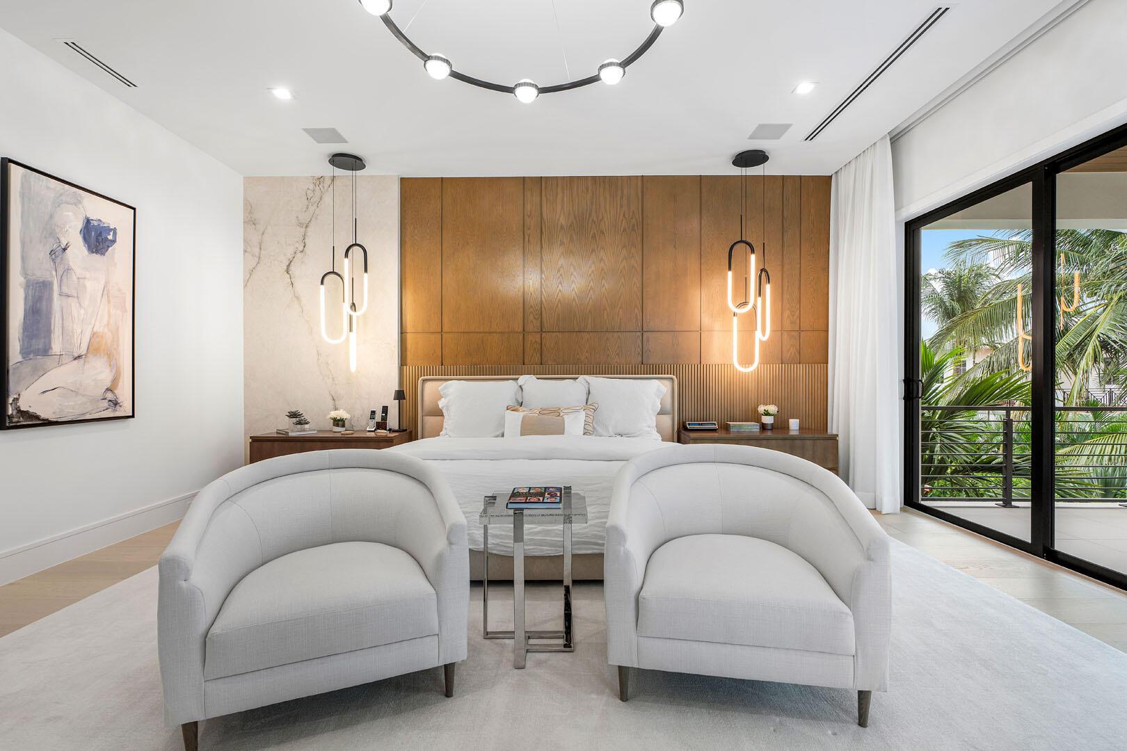 ROYAL PALM YACHT & COUNTRY CLUB - Residential
