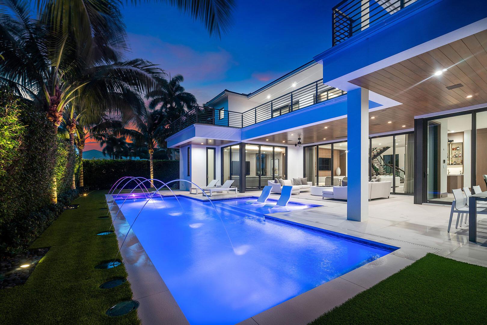 ROYAL PALM YACHT & COUNTRY CLUB - Residential