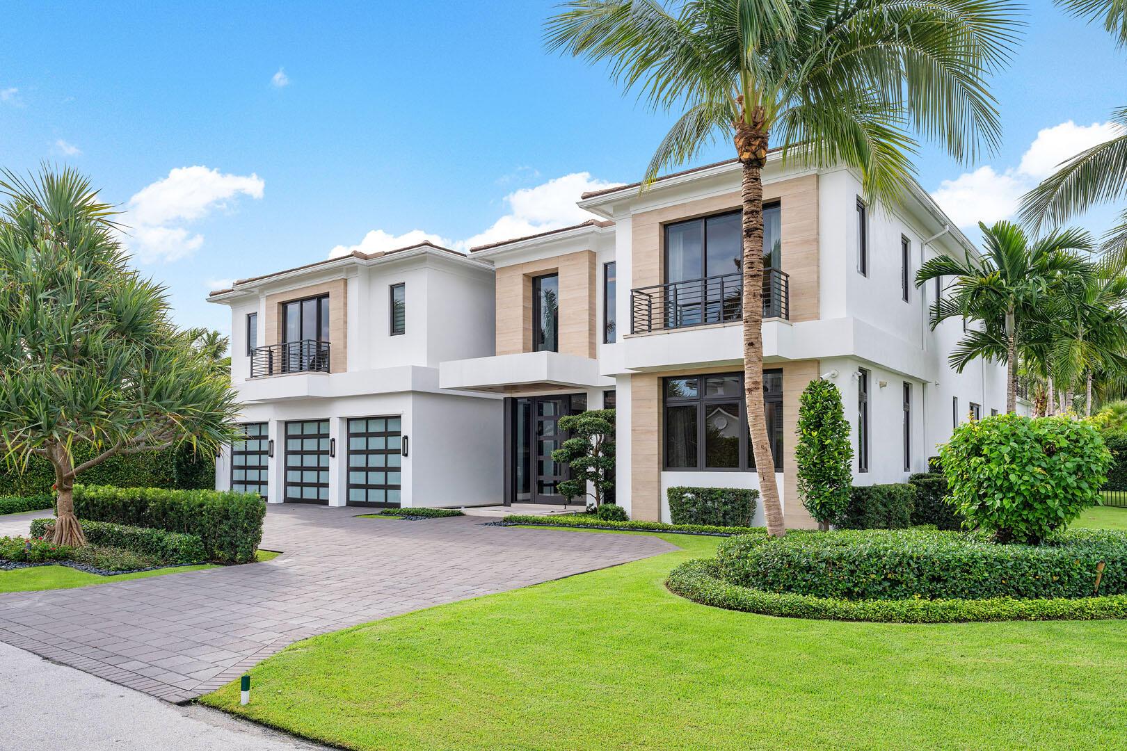 ROYAL PALM YACHT & COUNTRY CLUB - Residential