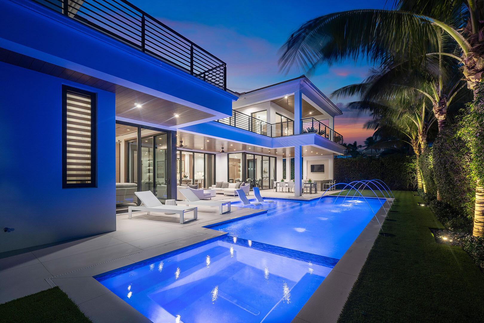 ROYAL PALM YACHT & COUNTRY CLUB - Residential
