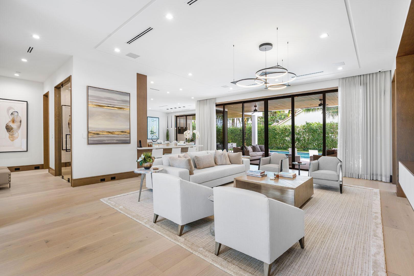 ROYAL PALM YACHT & COUNTRY CLUB - Residential