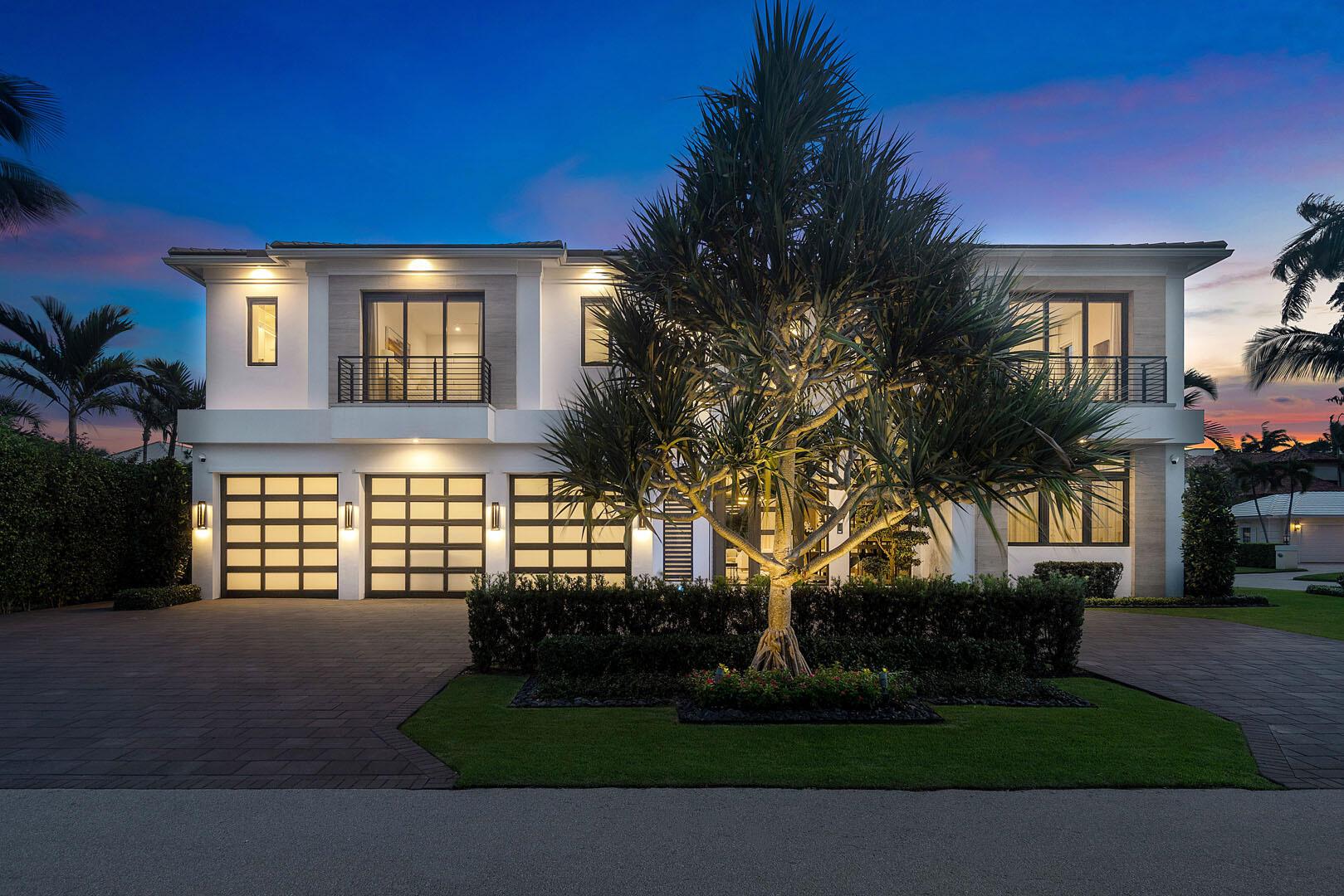 ROYAL PALM YACHT & COUNTRY CLUB - Residential