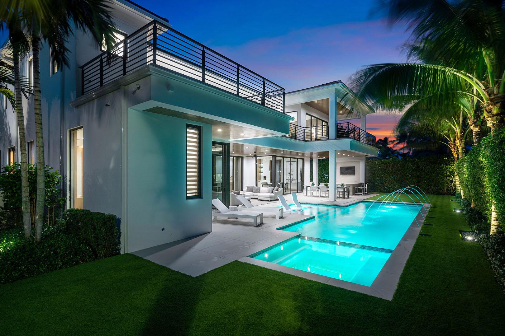 ROYAL PALM YACHT & COUNTRY CLUB - Residential