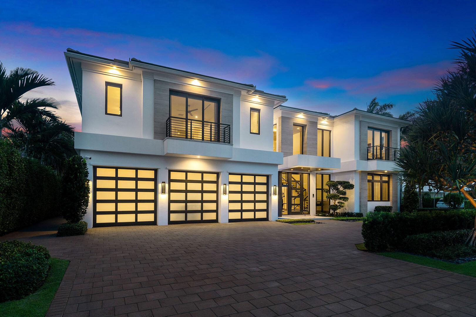 ROYAL PALM YACHT & COUNTRY CLUB - Residential