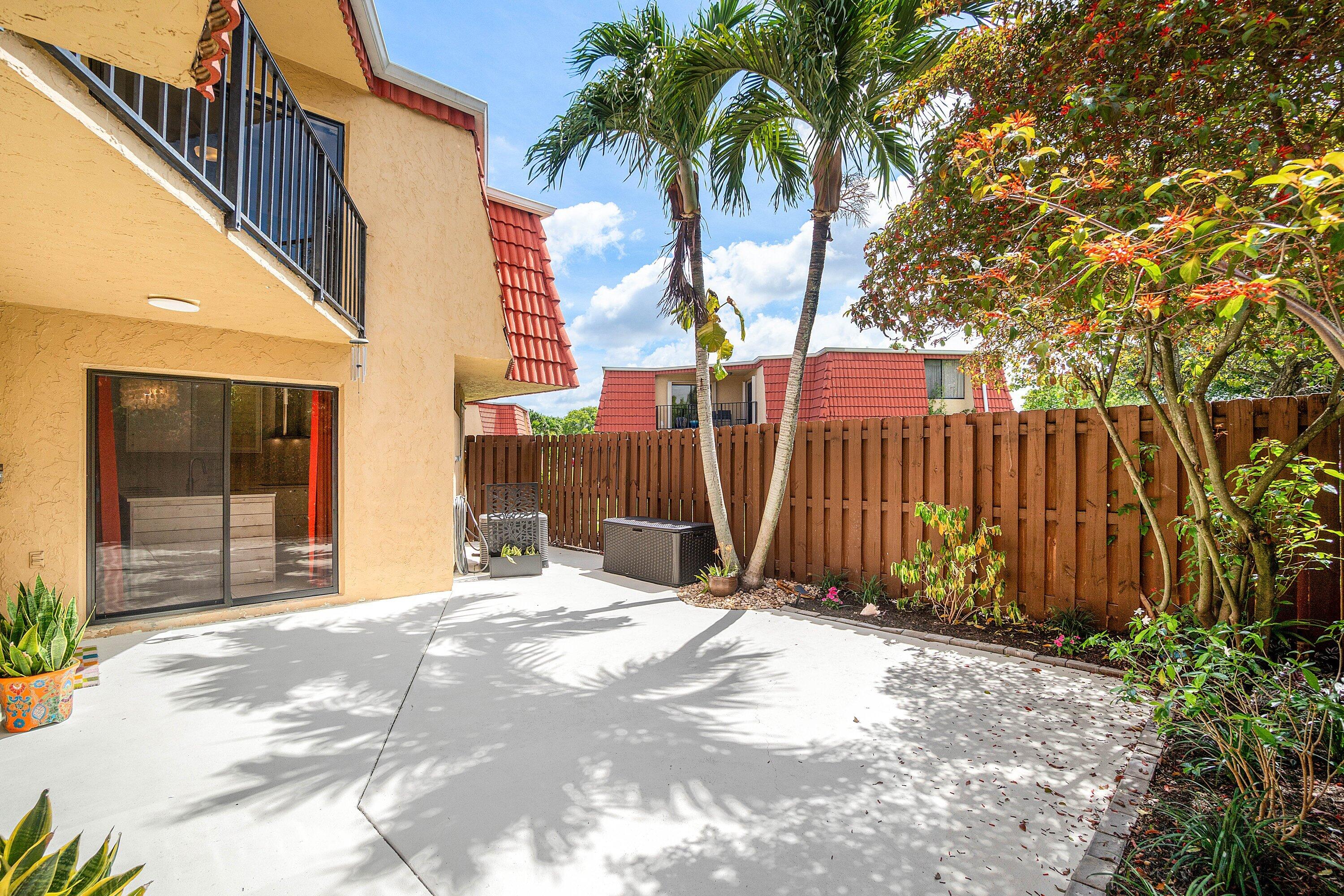 BOCA RIO NORTH - Residential