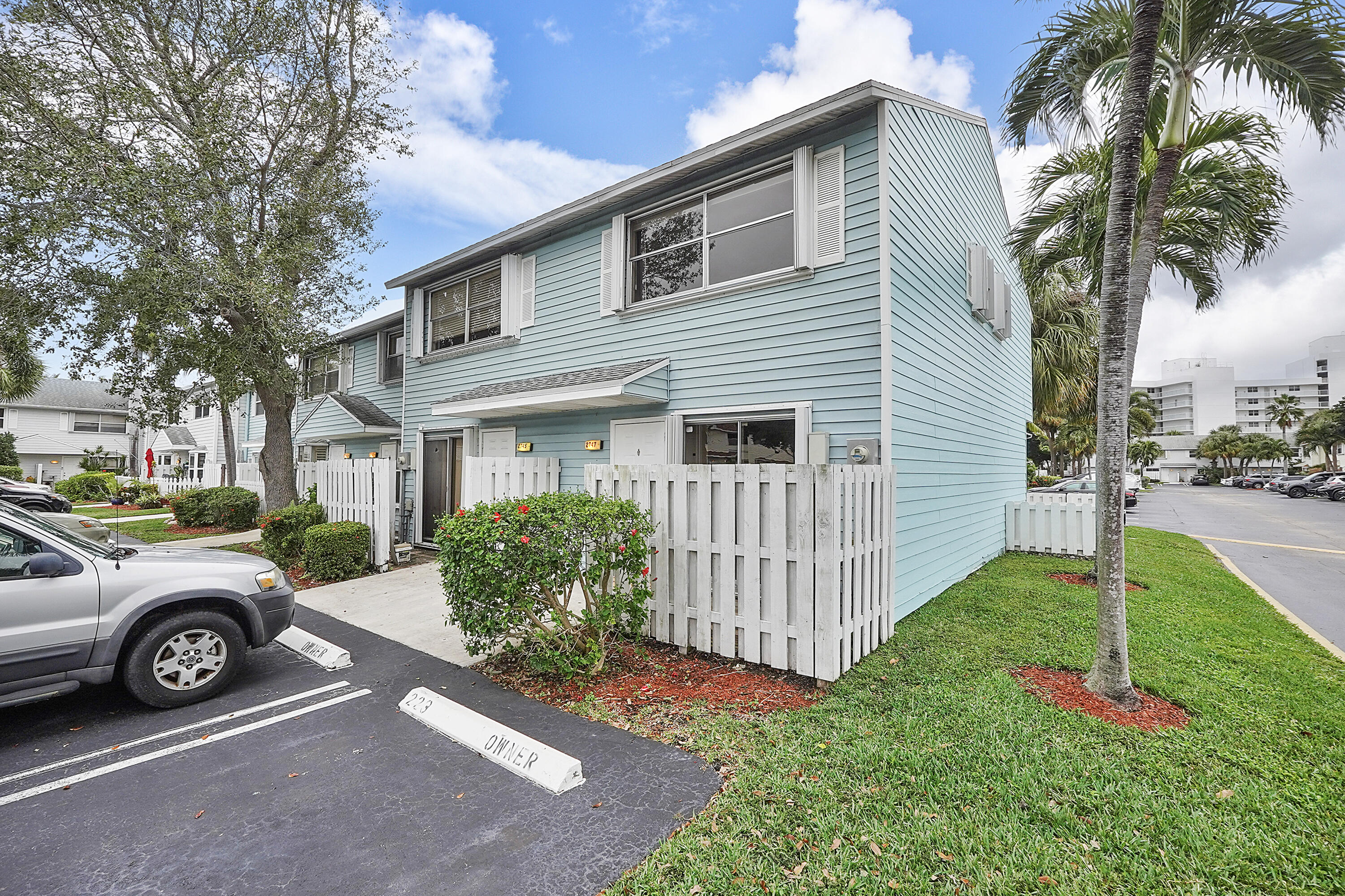 SUN HARBOUR - Residential
