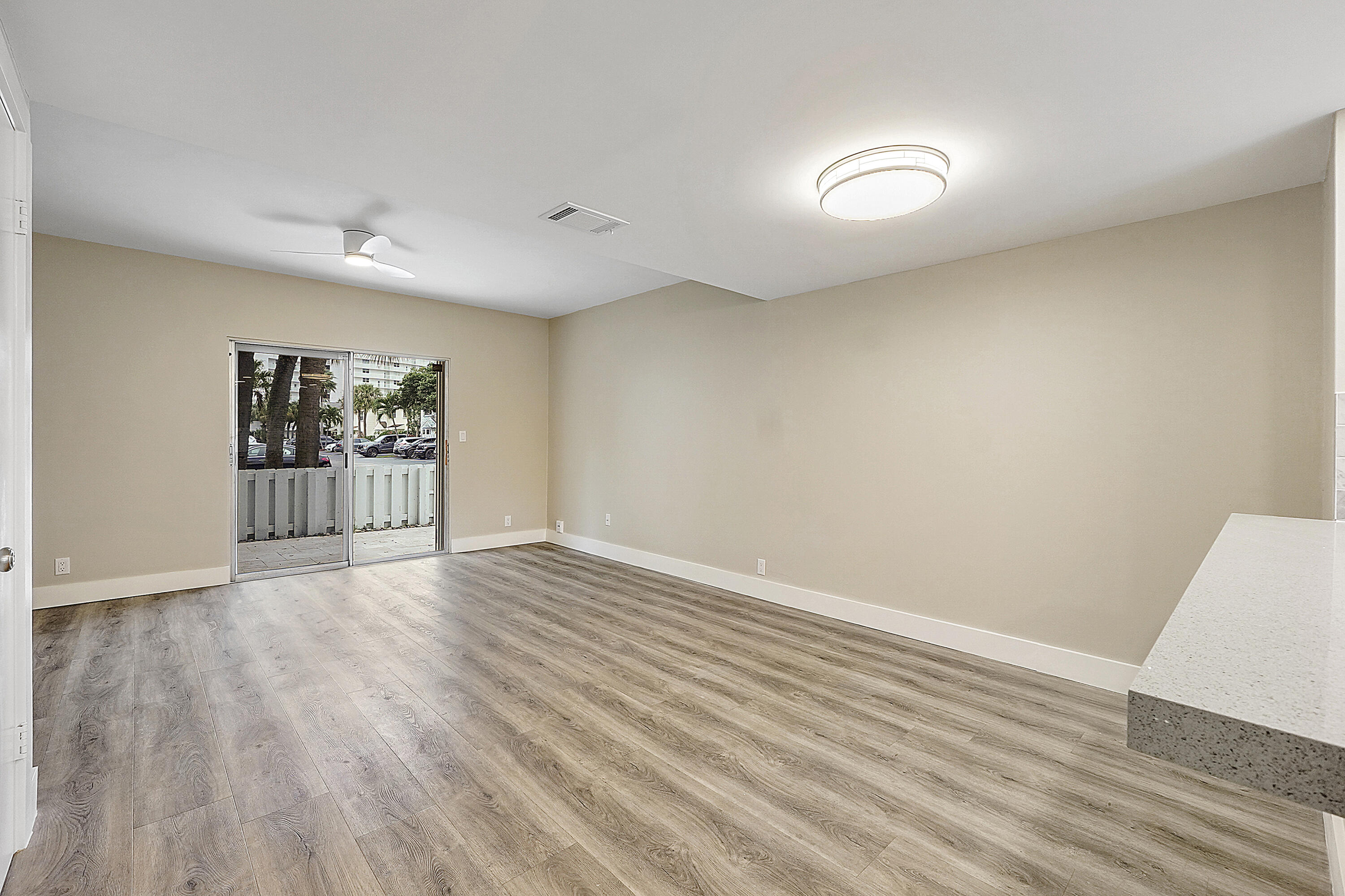 SUN HARBOUR - Residential