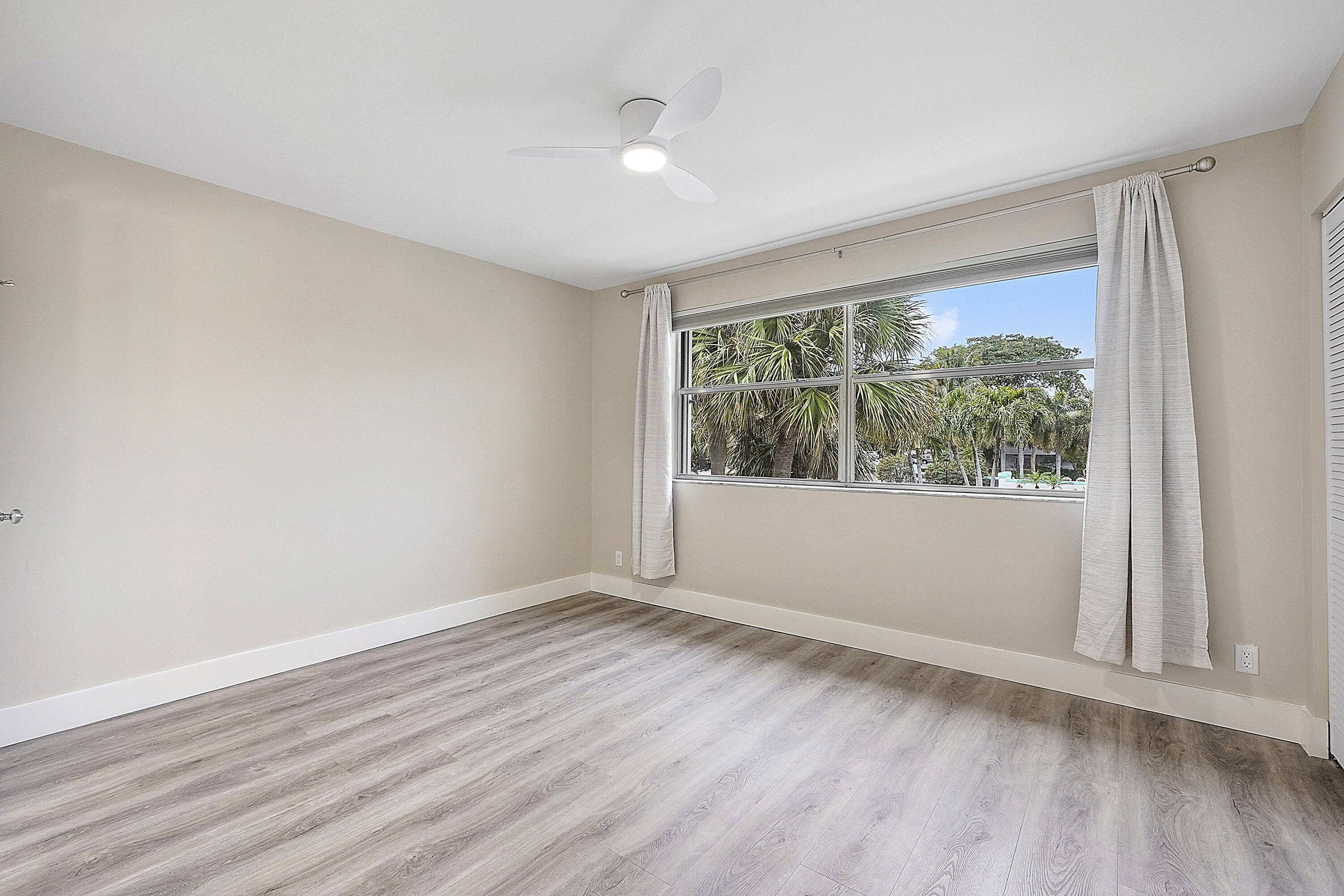 SUN HARBOUR - Residential