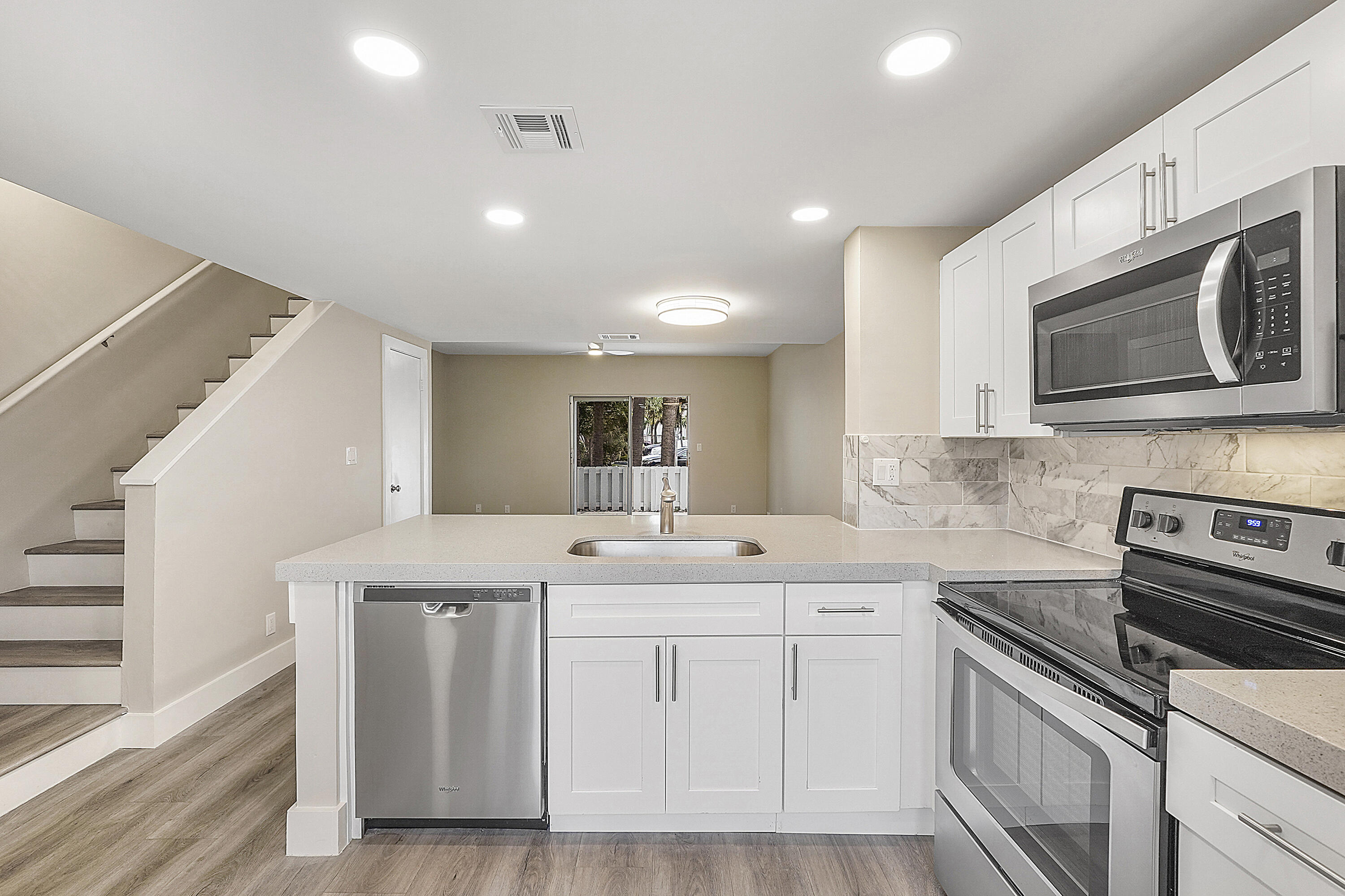 SUN HARBOUR - Residential