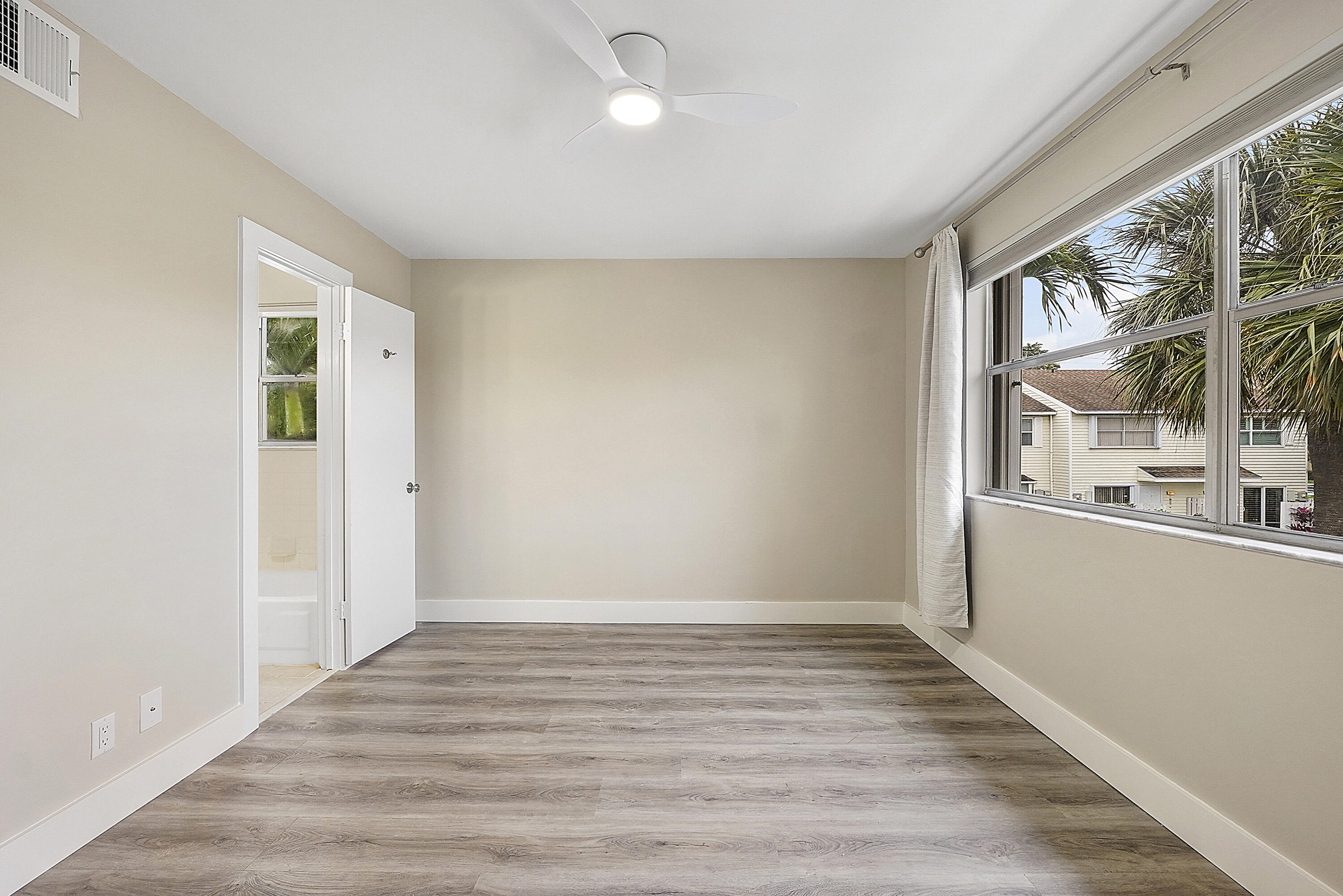 SUN HARBOUR - Residential