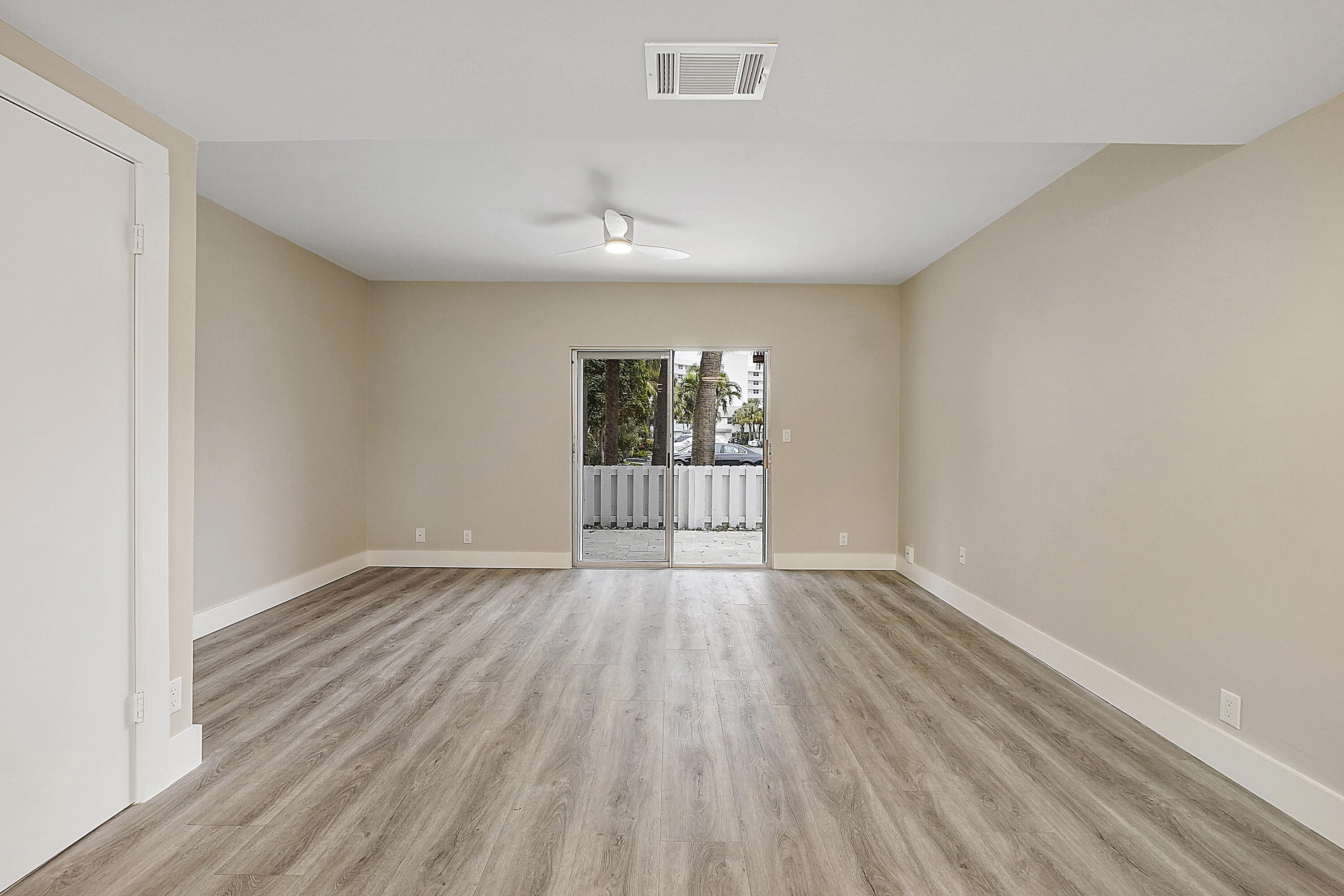SUN HARBOUR - Residential