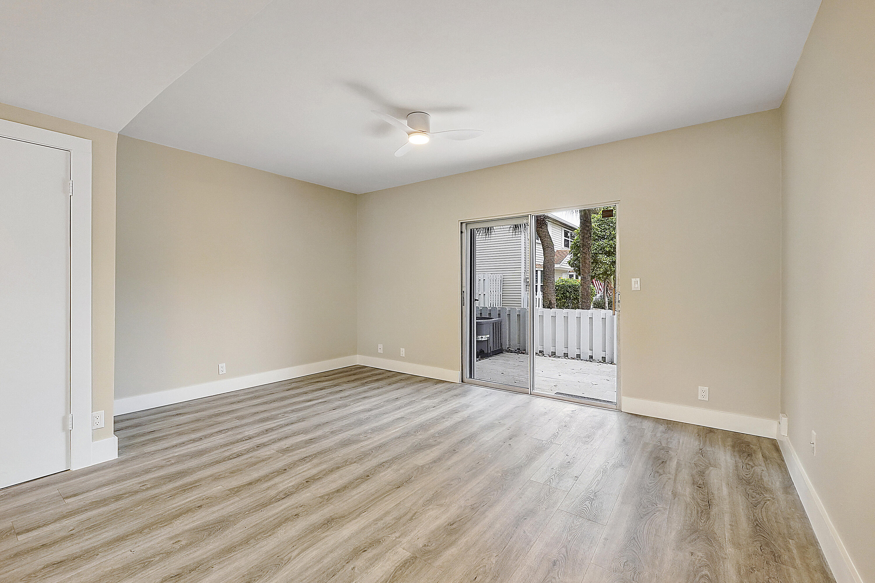 SUN HARBOUR - Residential