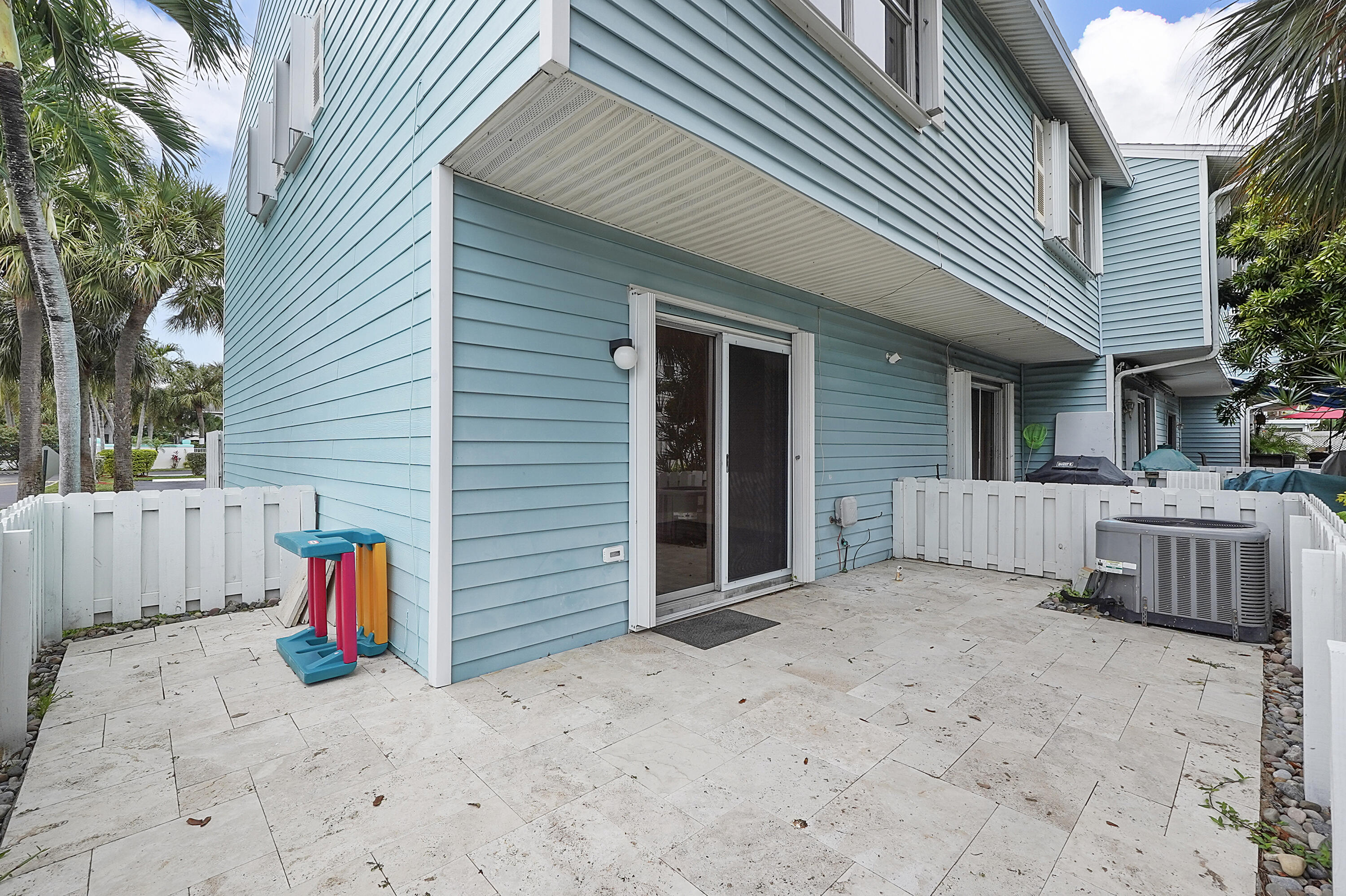SUN HARBOUR - Residential