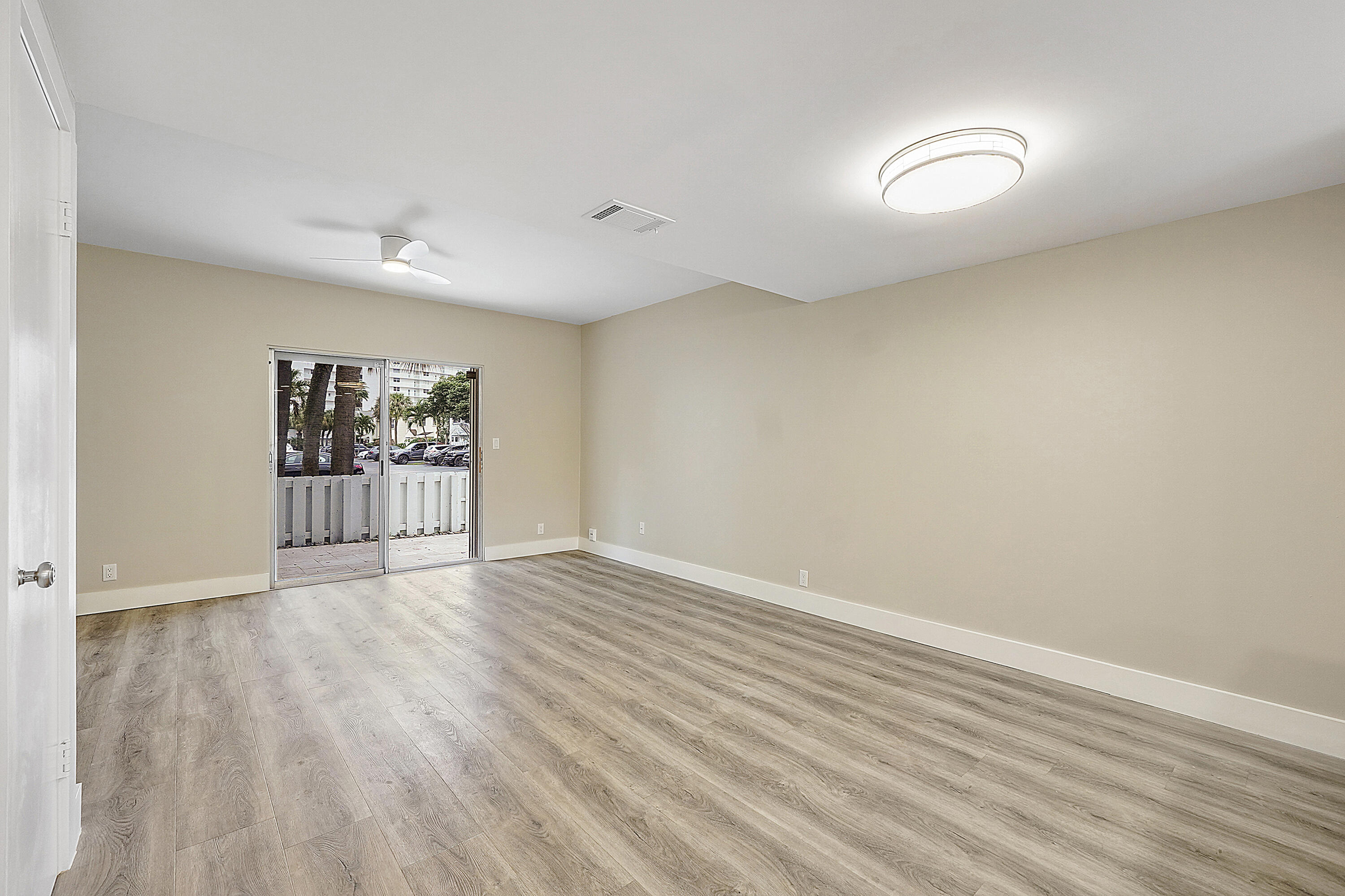 SUN HARBOUR - Residential