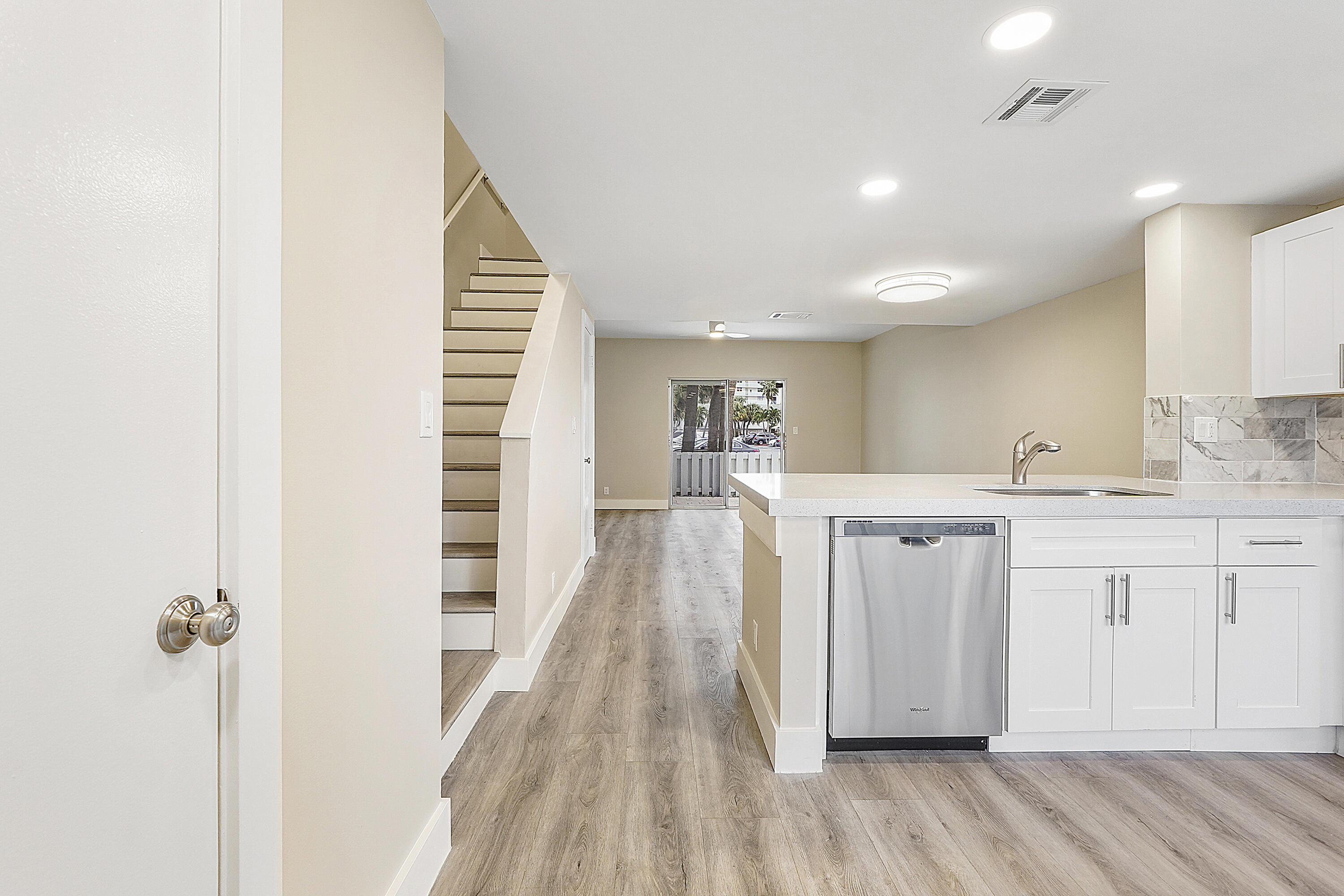 SUN HARBOUR - Residential