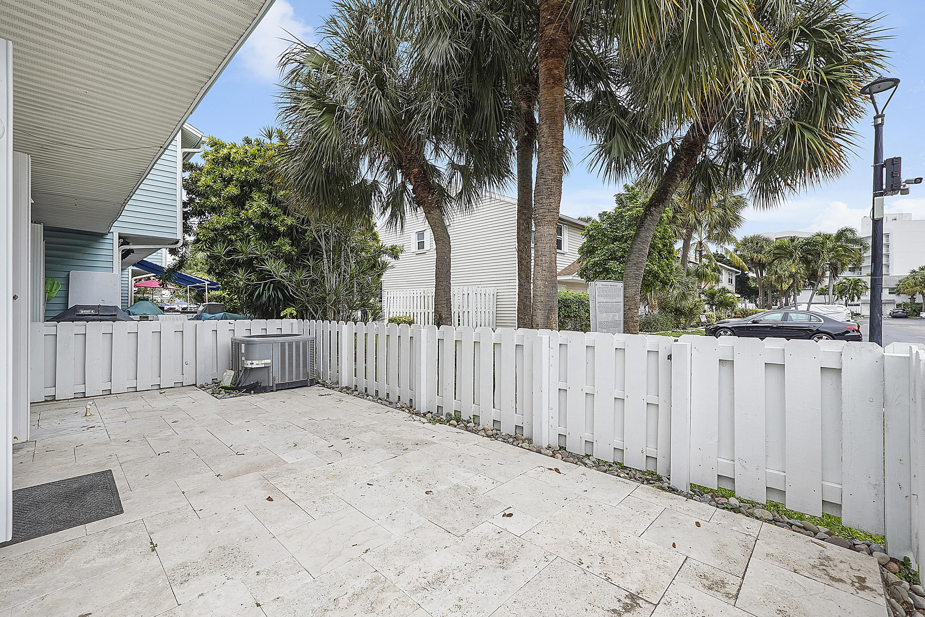 SUN HARBOUR - Residential