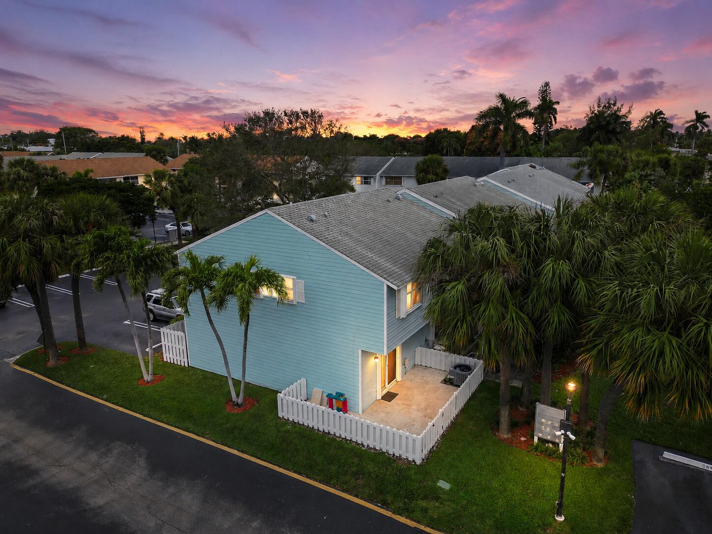 SUN HARBOUR - Residential