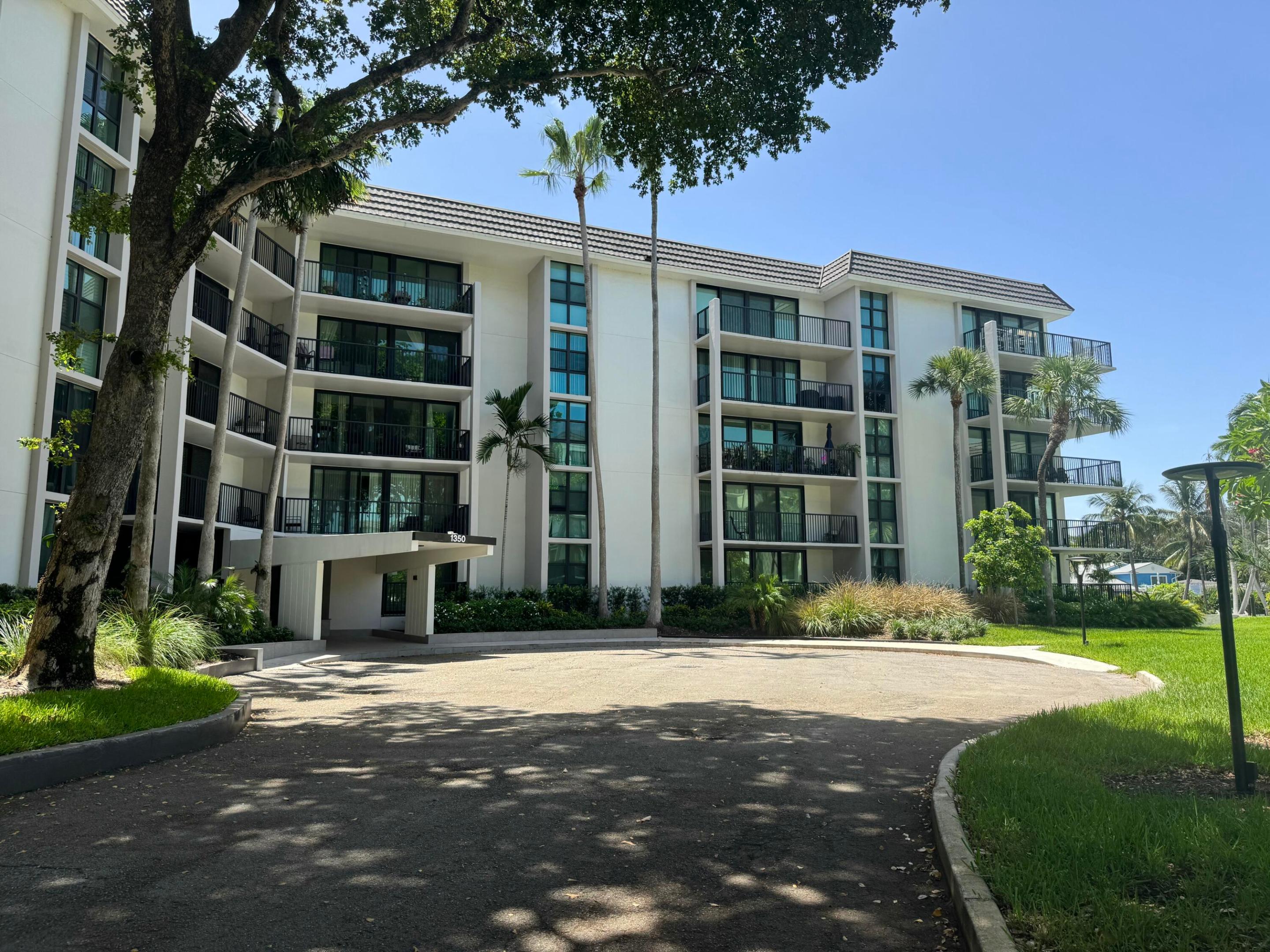 RIVER REACH CONDOMINIUM VI - Residential