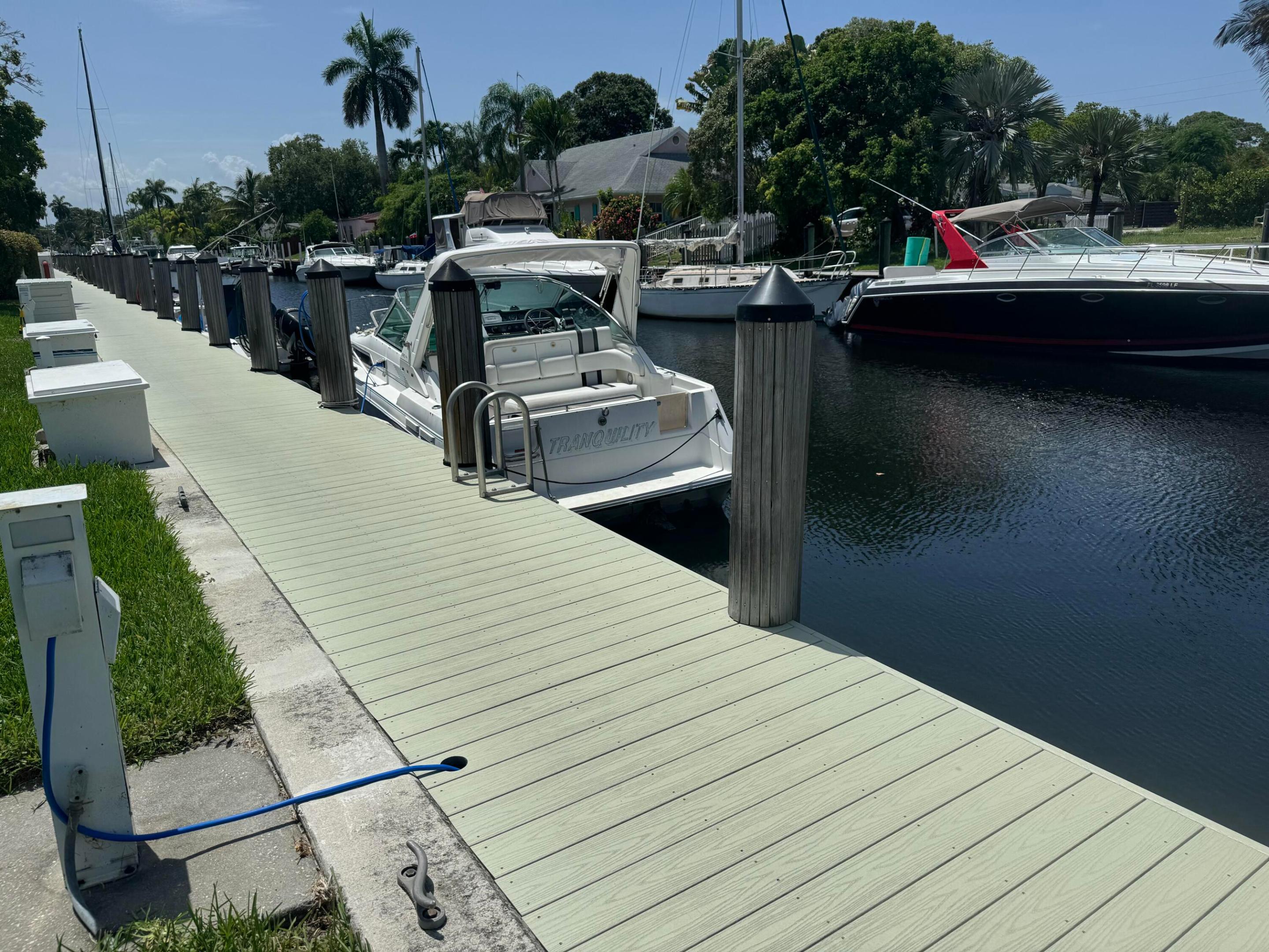 RIVER REACH CONDOMINIUM VI - Residential
