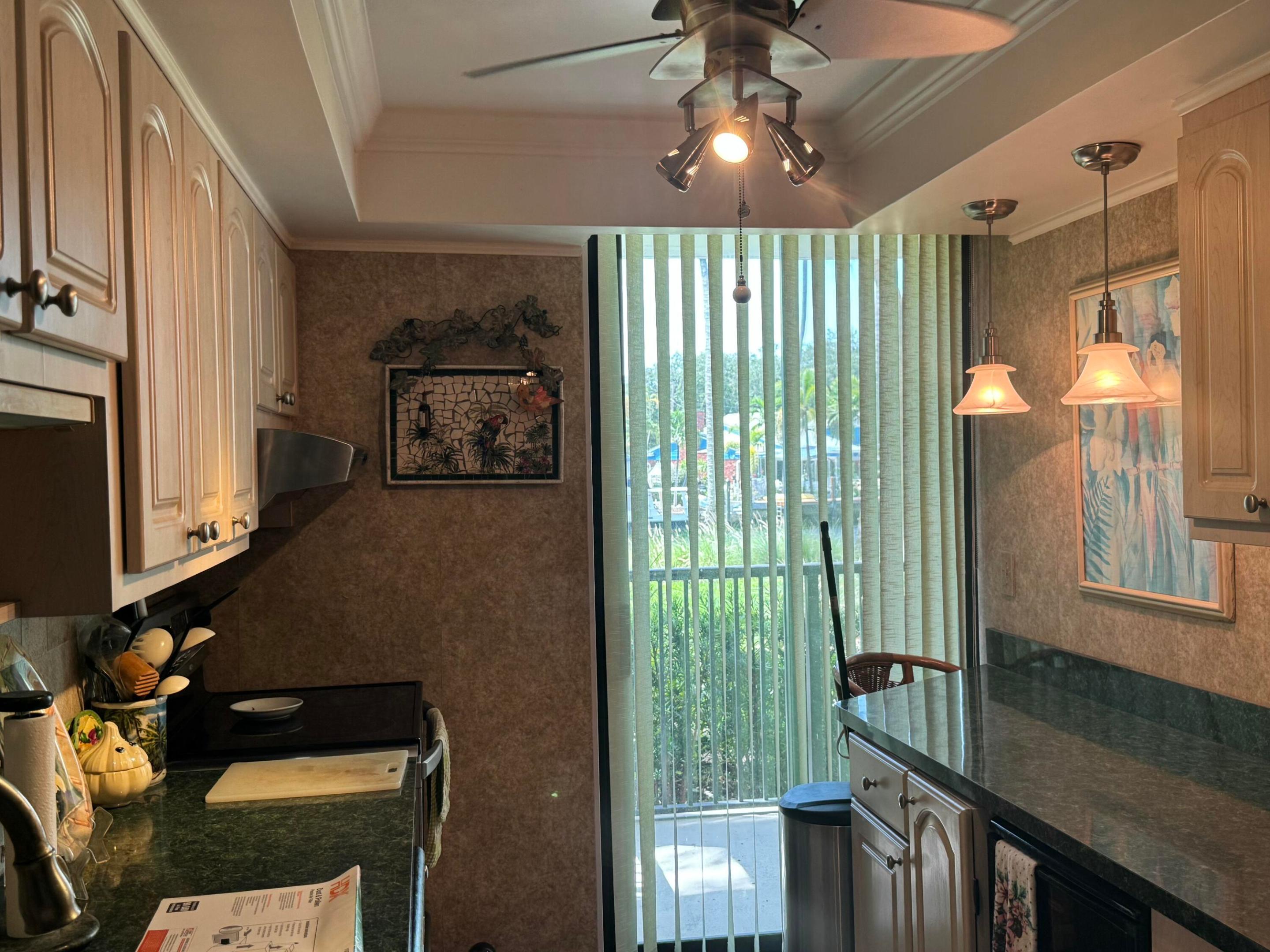 RIVER REACH CONDOMINIUM VI - Residential