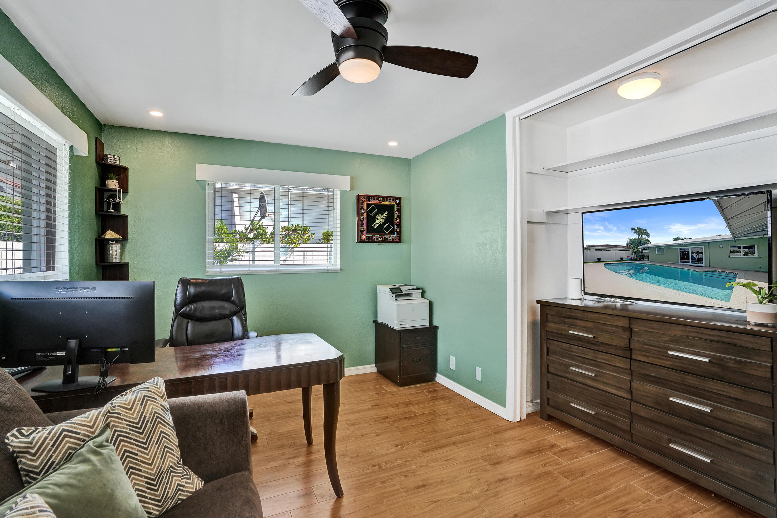 VENETIAN ISLES 3RD SEC - Residential