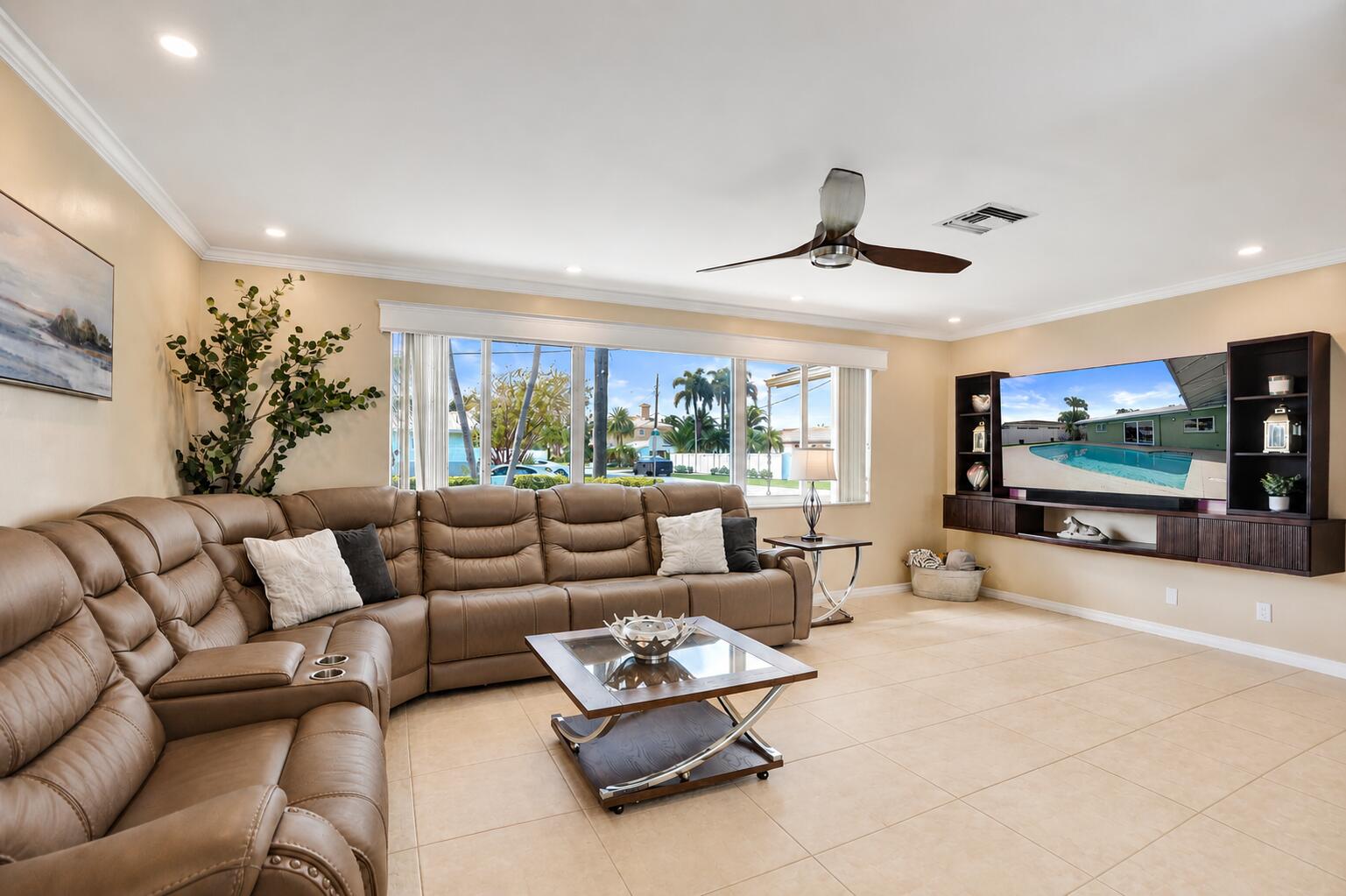 VENETIAN ISLES 3RD SEC - Residential